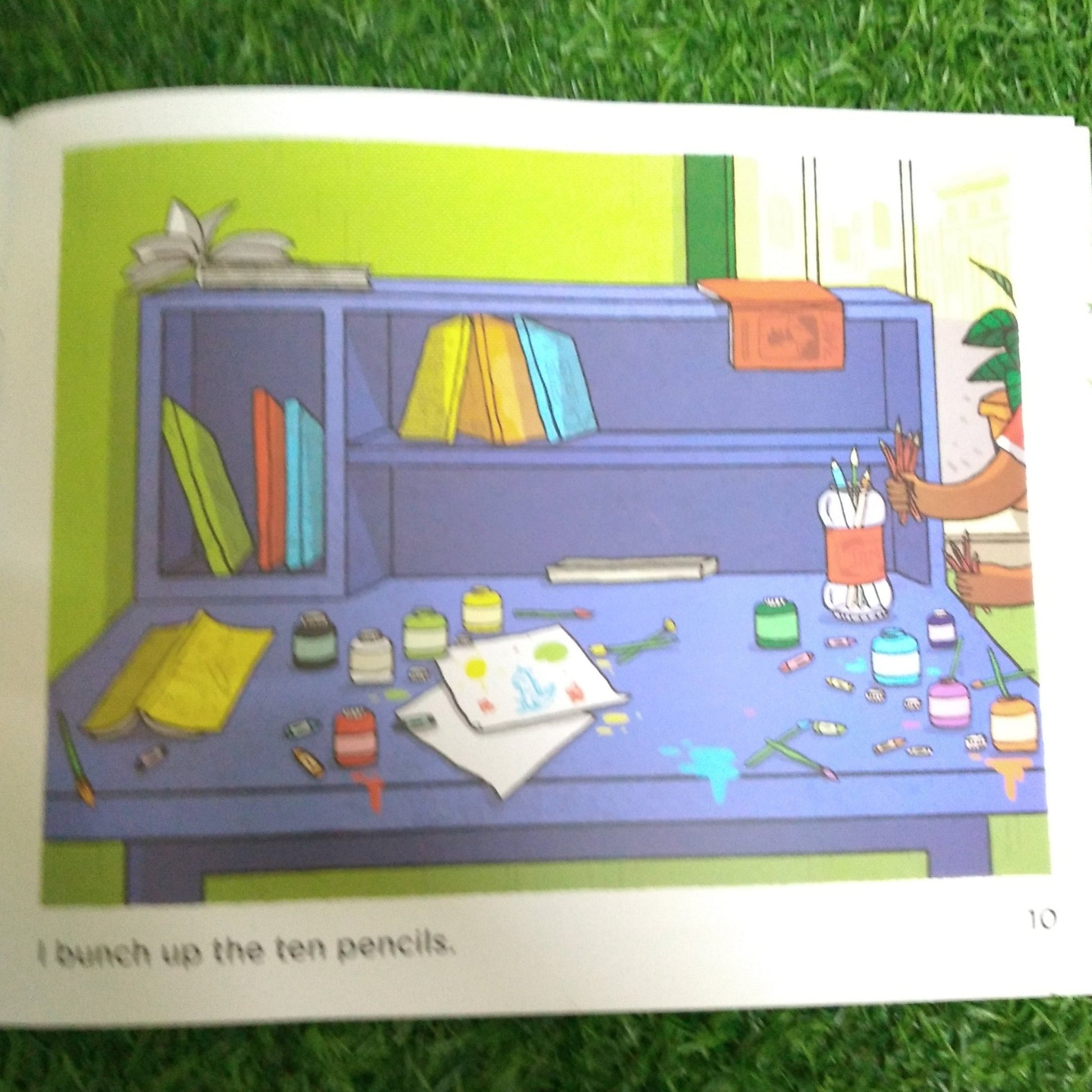 Posto Please Clean Your Desk - We Are Turners