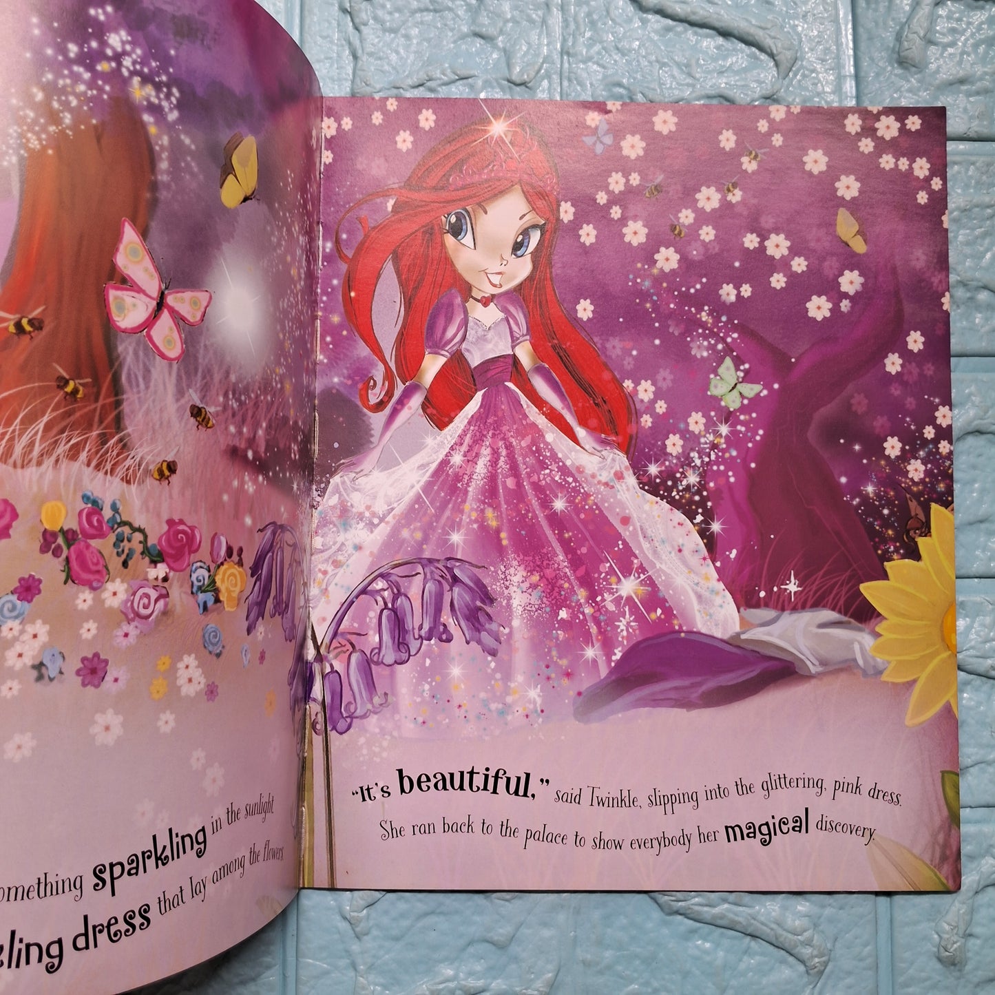 Princess Twinkle's Magic dress - Very Good Condition Paperback