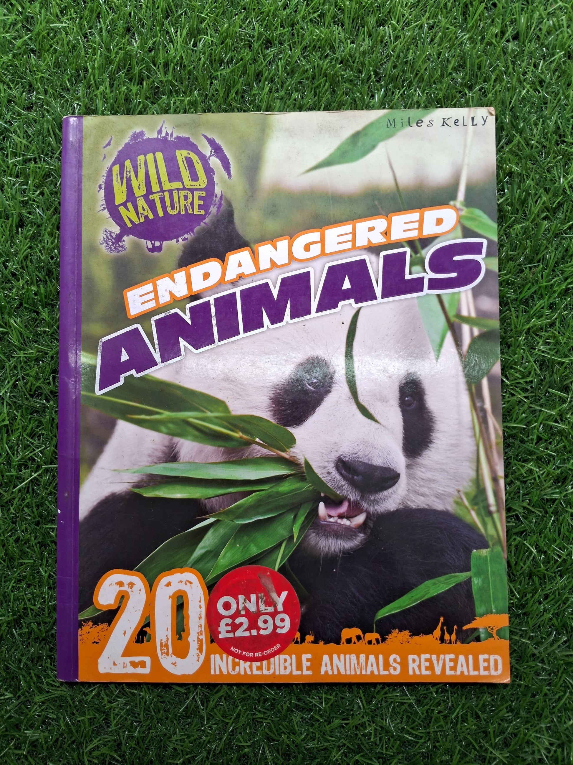 Endangered animals - Very Good Condition Paperback