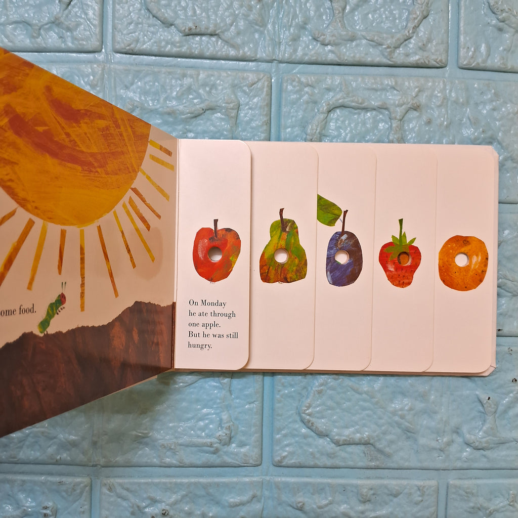 Very Hungry Caterpillar - Board Book