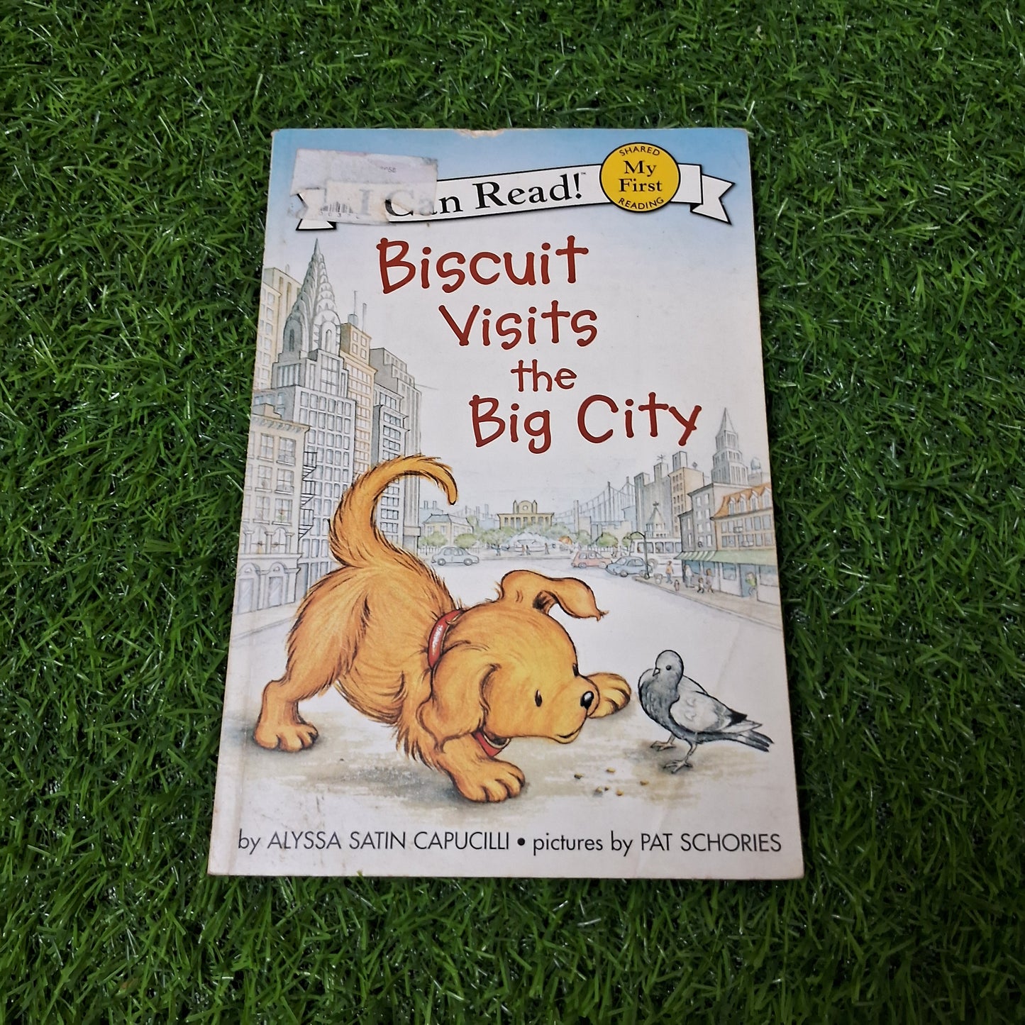Biscuit visits the big city - Good Condition Paperback