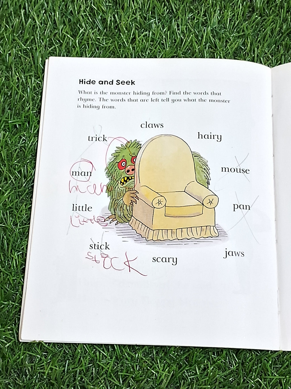 READ WITH BIFF CHIP & KIPPER - HAIRY-SCARY MONSTER - Excellent Condition Paperback