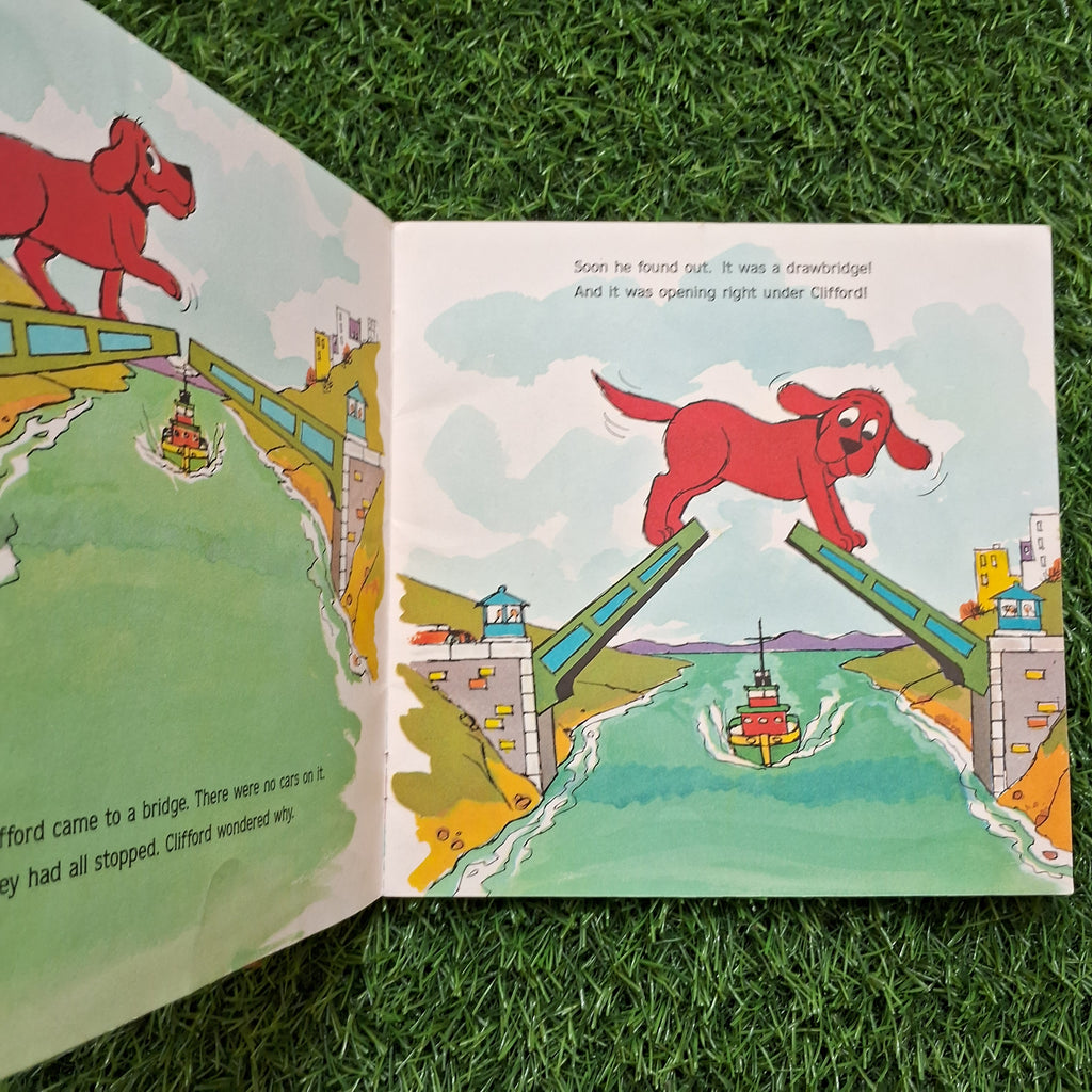 Clifford's thanksgiving visit - Average Condition Paperback