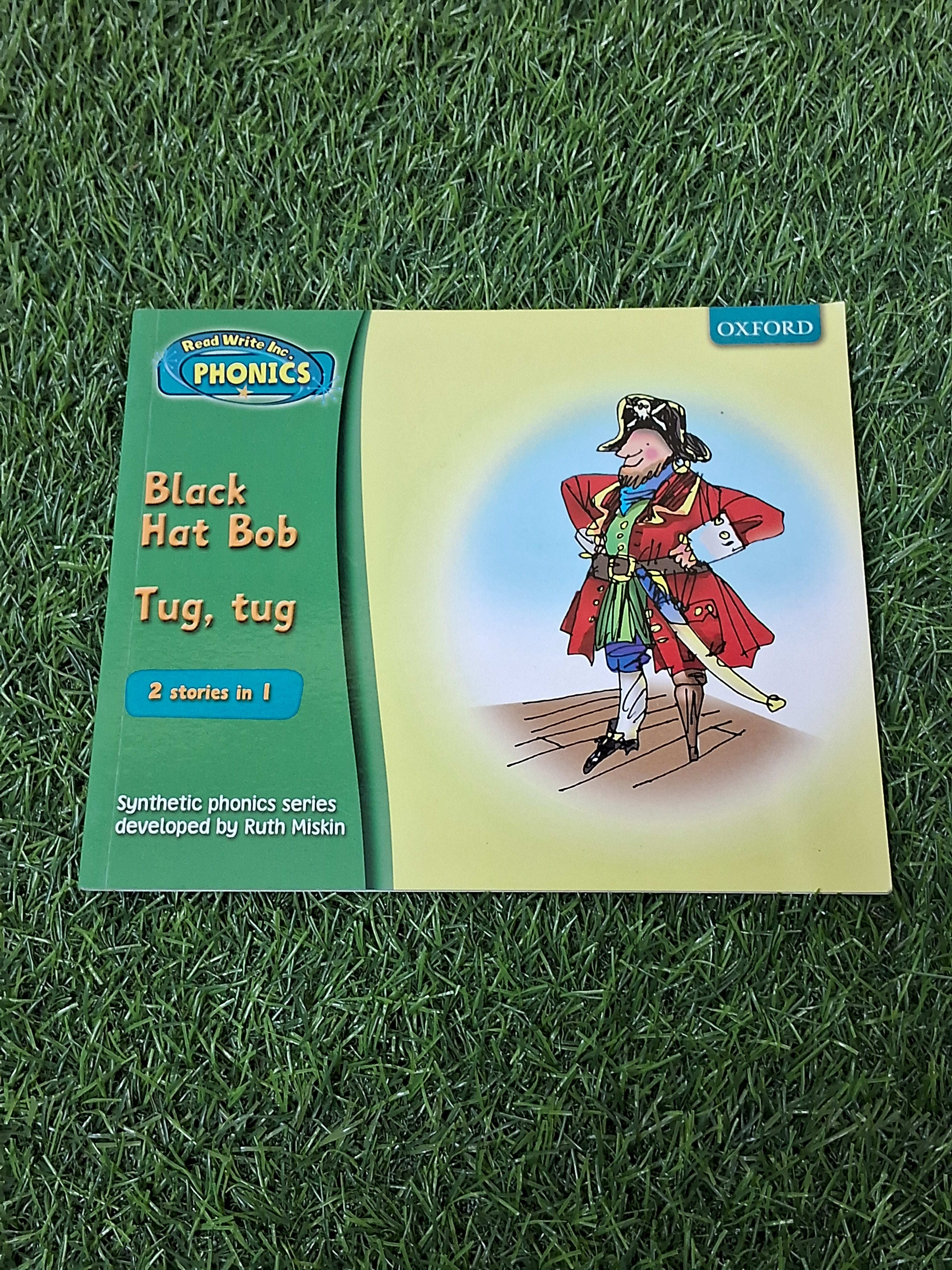 Phonics - Black Hat Bob and Tug Tug - 2 stories in 1 -  Excellent Condition Paperback