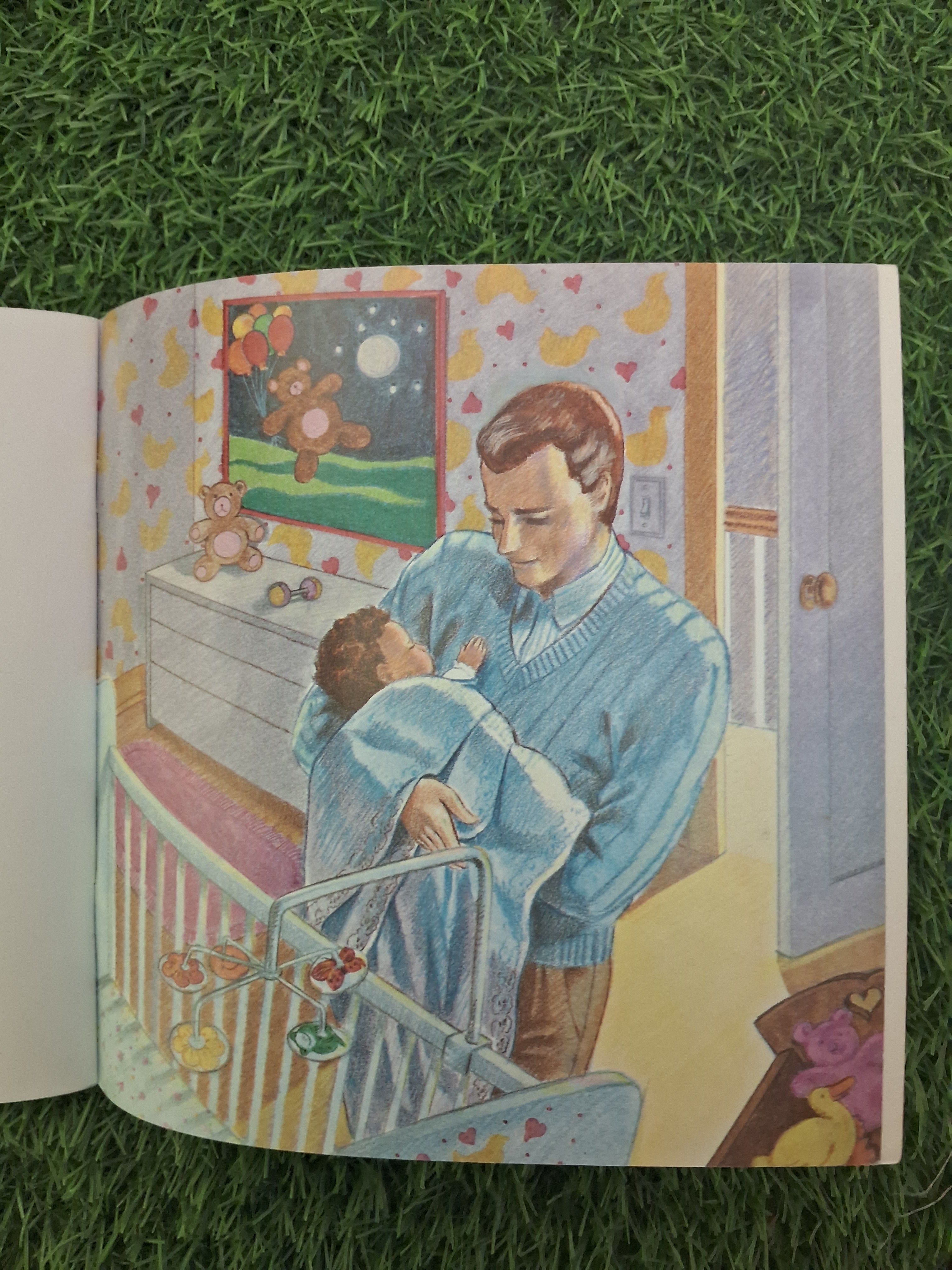 LOVE YOU FOREVER -  Very Good Condition Paperback