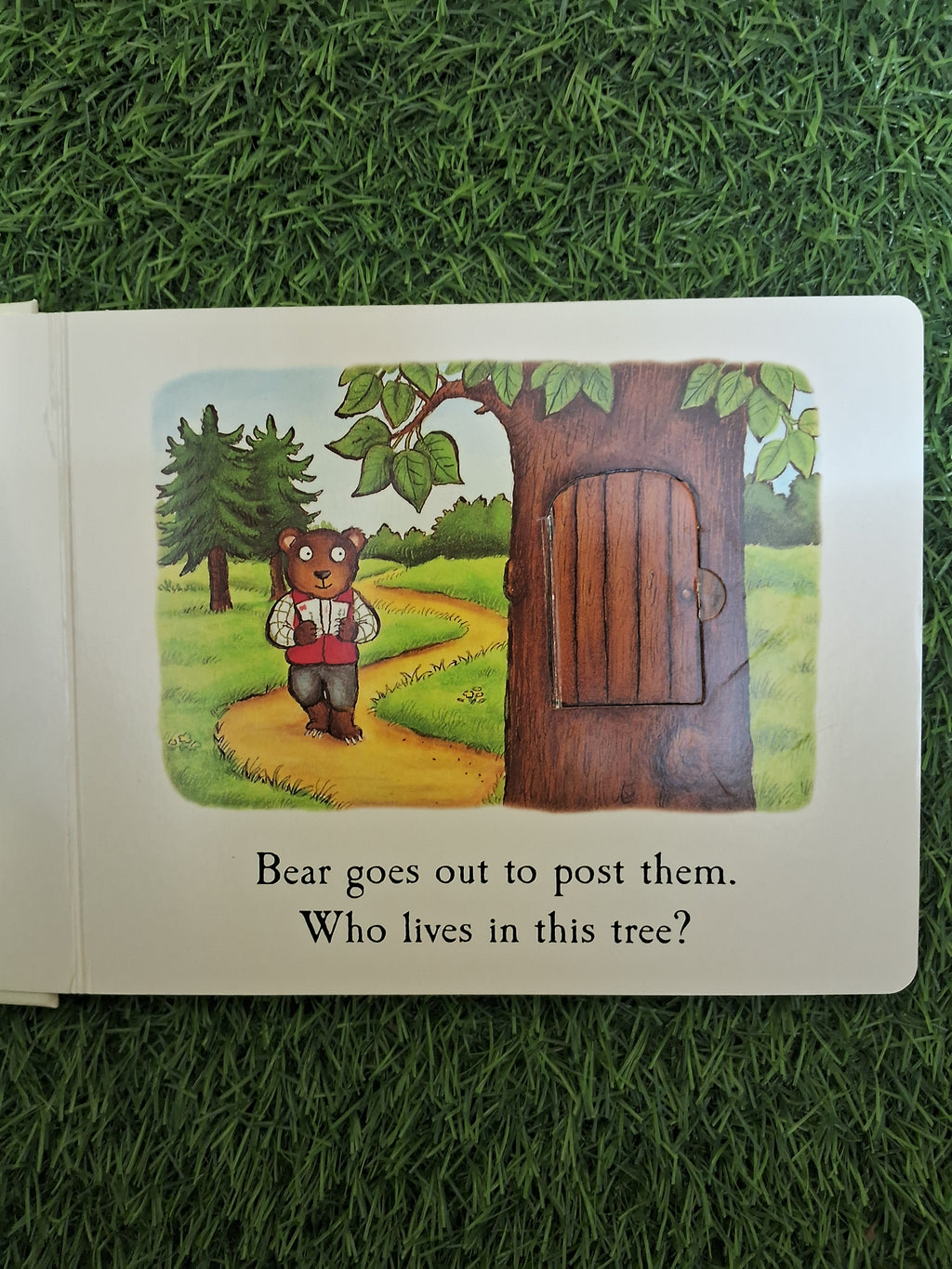 TALES FROM ACORN WOOD - POSTMAN BEAR - Excellent Condition Board Book