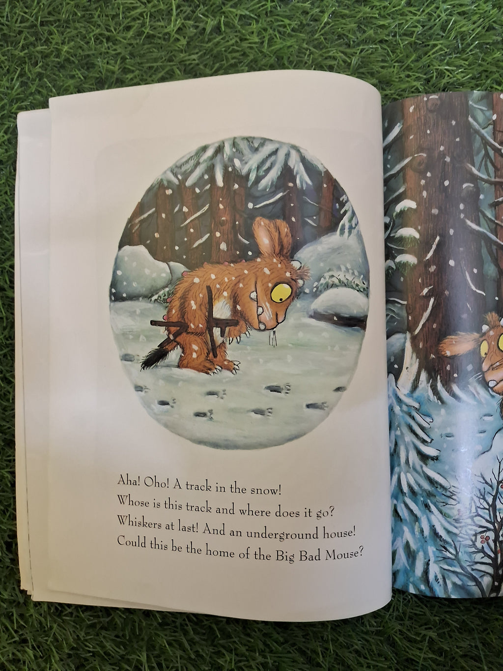 Book of THE GRUFFALO'S CHILD - Good Condition Paperback