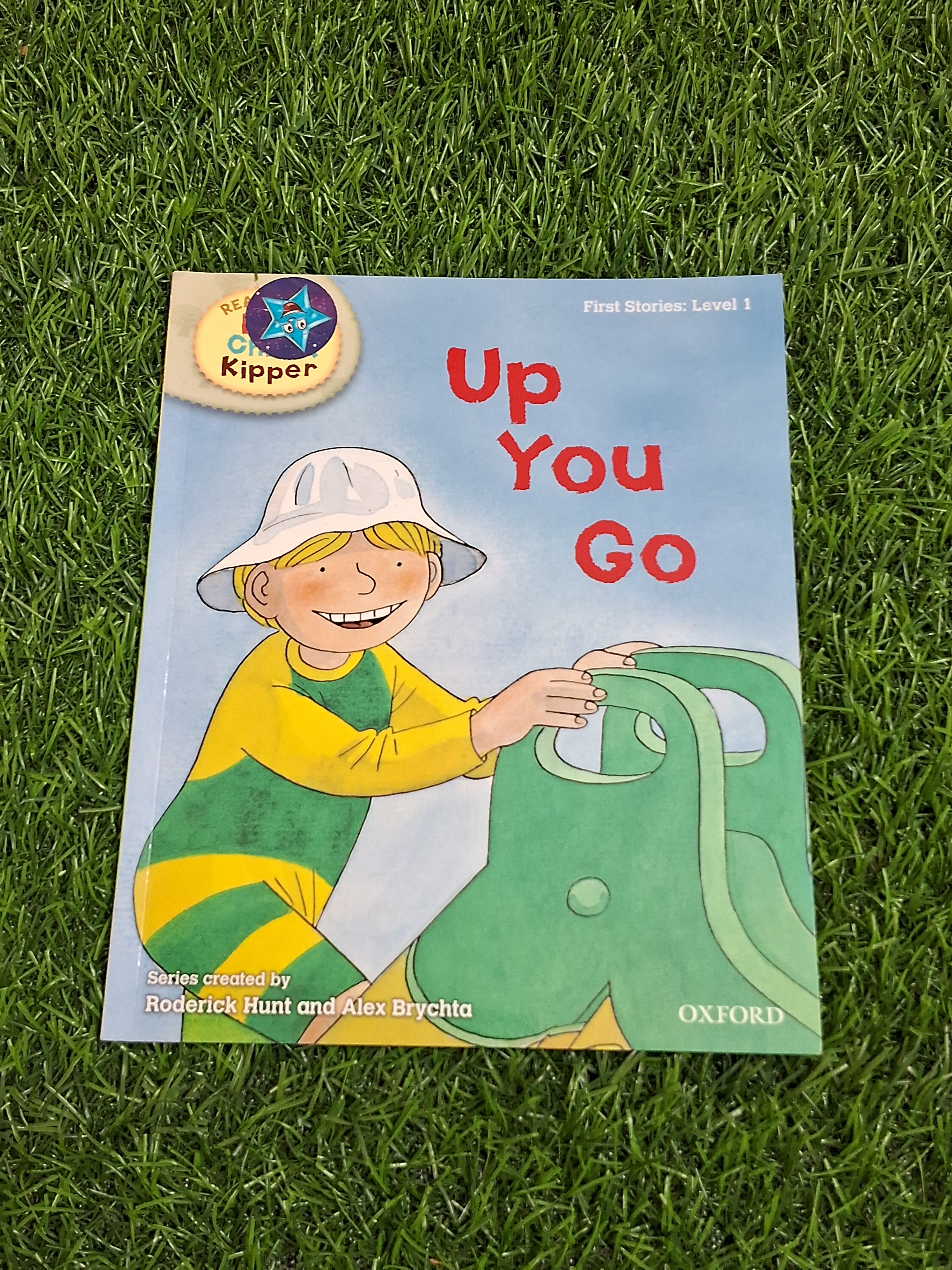 READ WITH BIFF CHIP & KIPPER - UP YOU GO - Excellent Condition Paperback