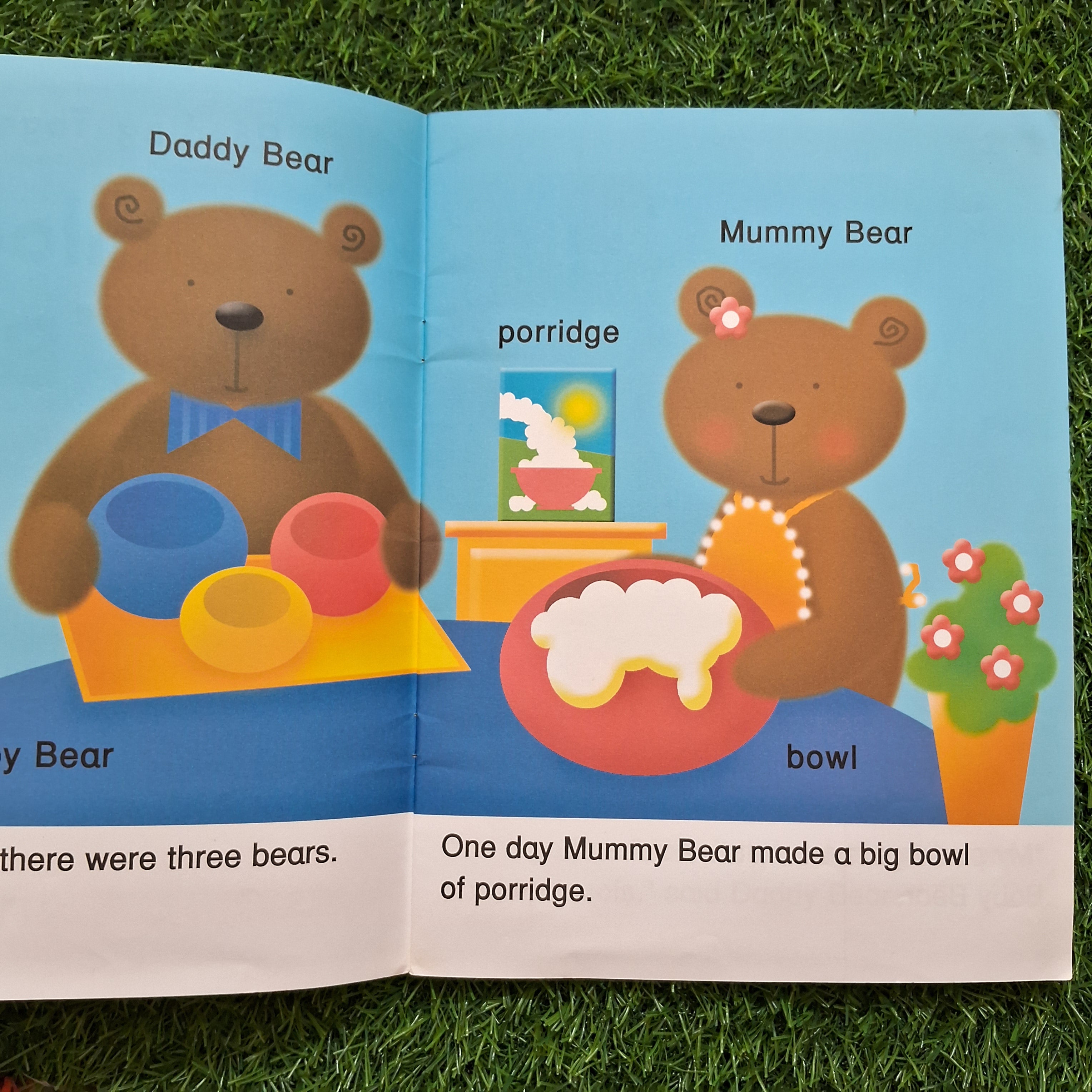 Goldilocks and the three bears - Very Good Condition Paperback
