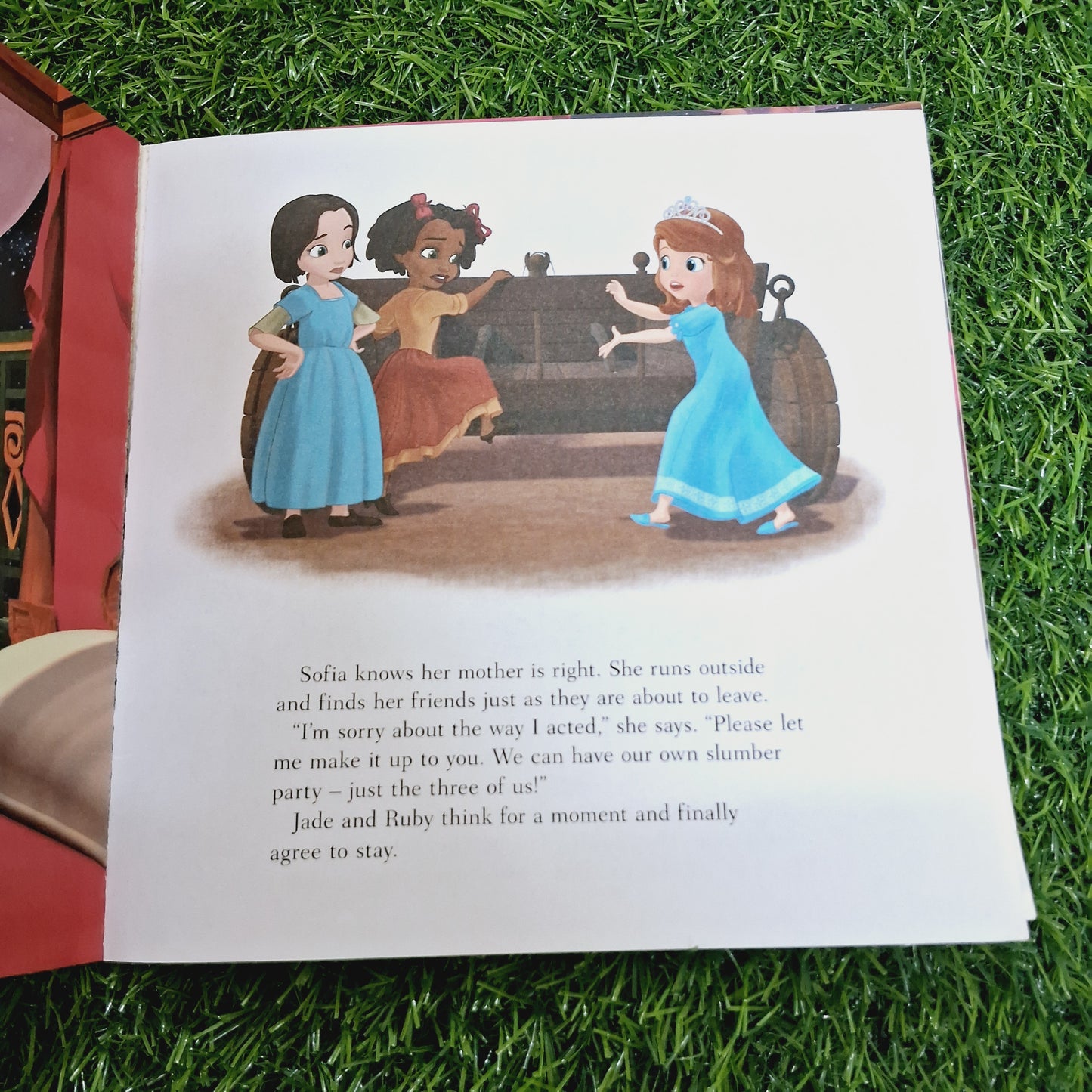 The Royal slumber party - Very Good Condition Paperback