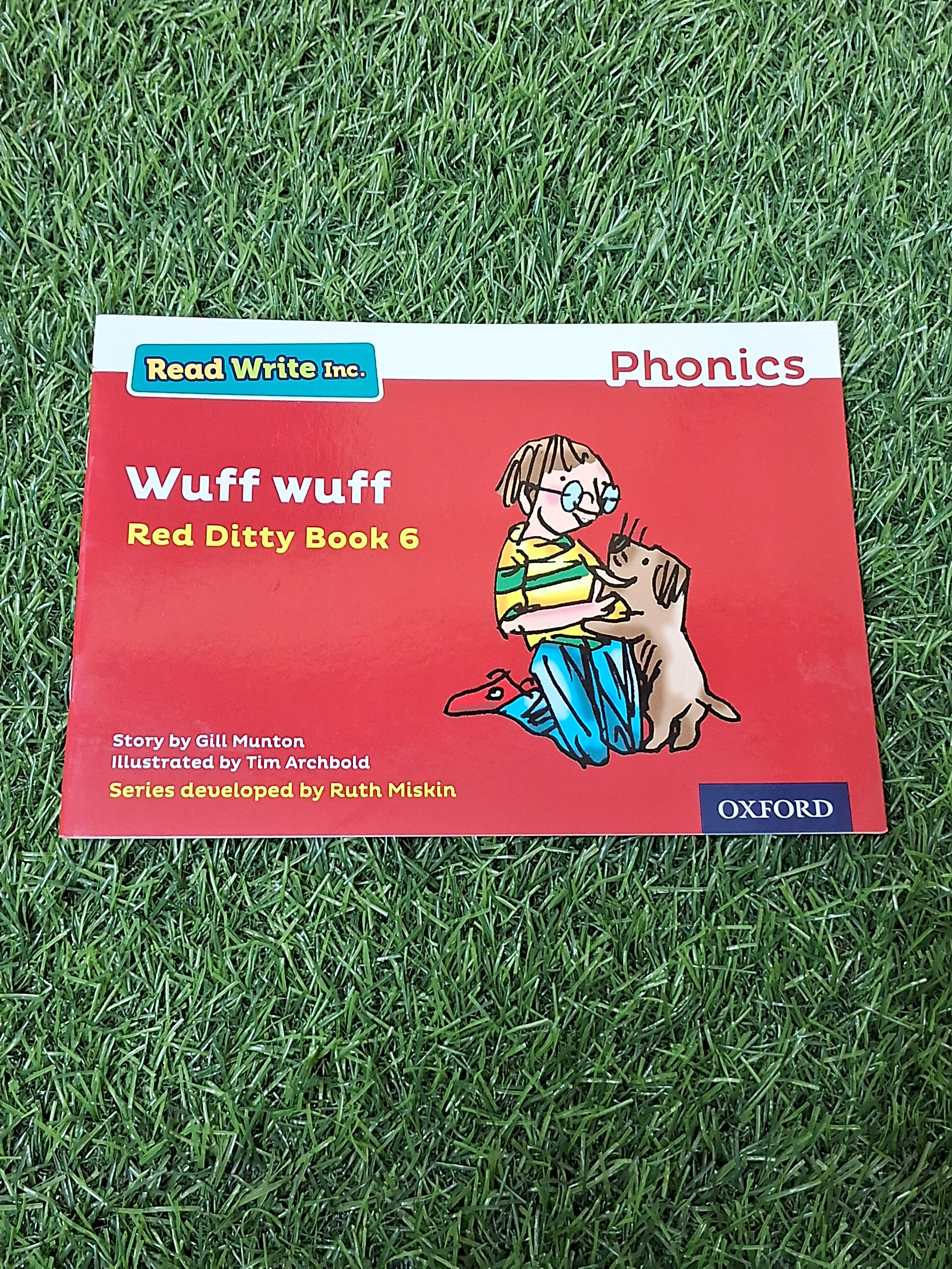 Phonics - Wuff Wuff -  Very Good Condition Paperback