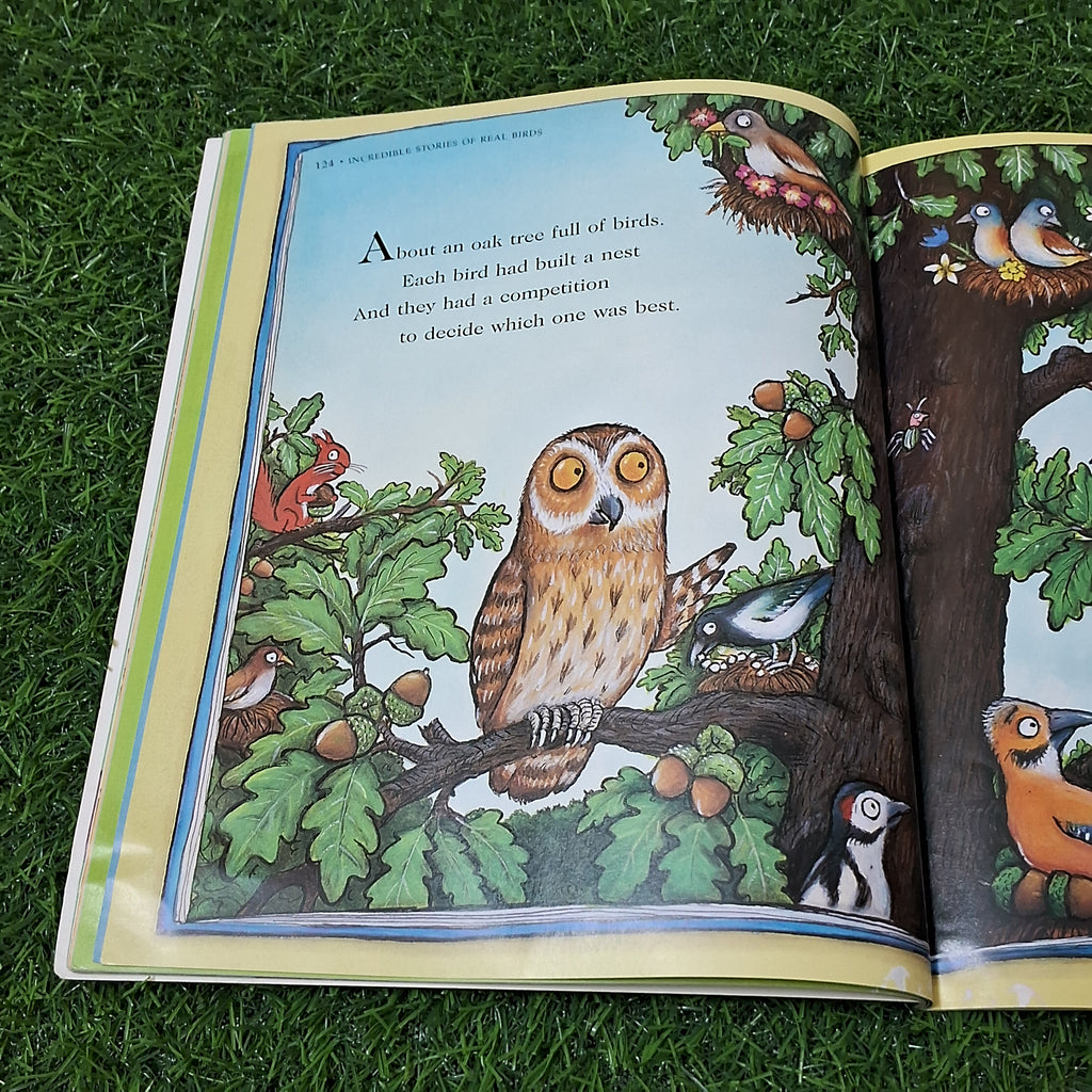 Charlie cooks Favourite book - Good Condition Paperback