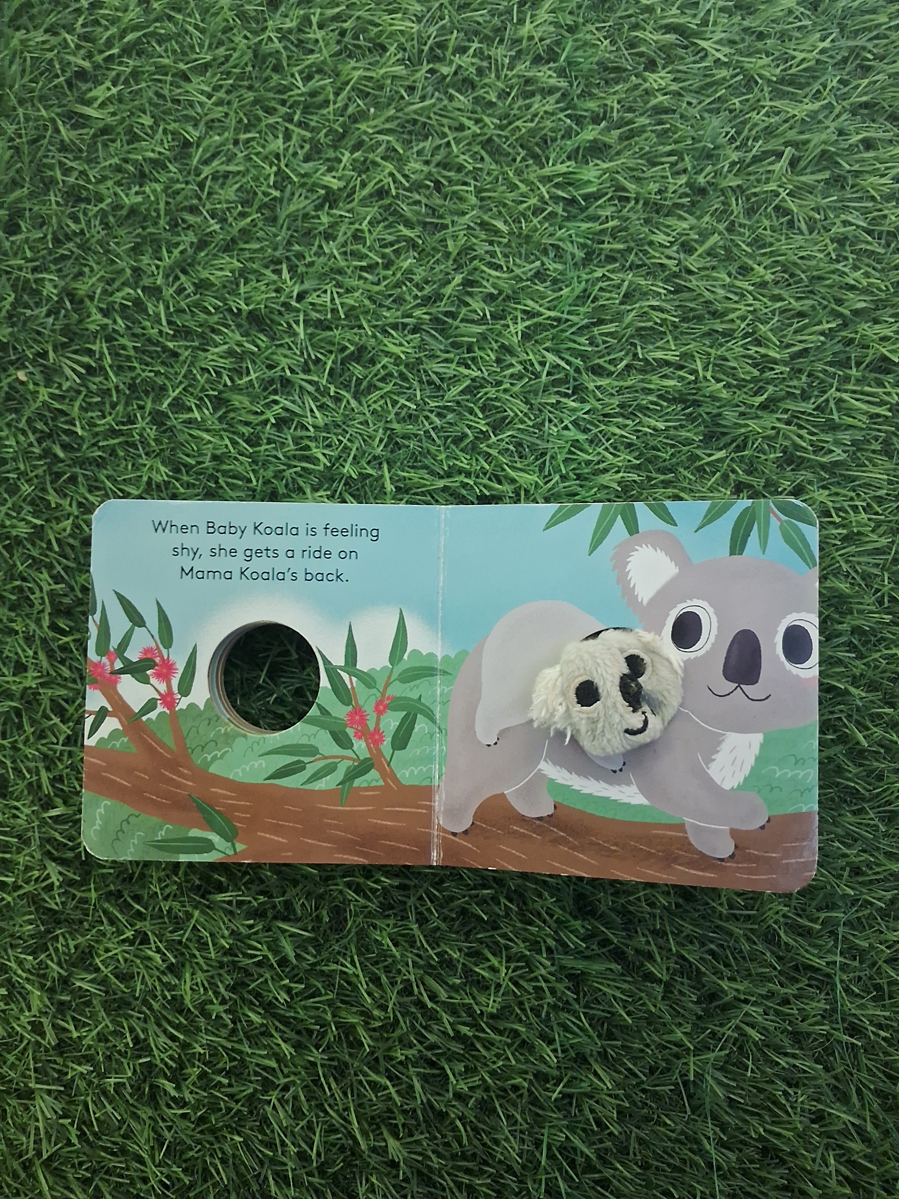 FINGER PUPPET BOOK - BABY KOALA - Good Condition Board Book