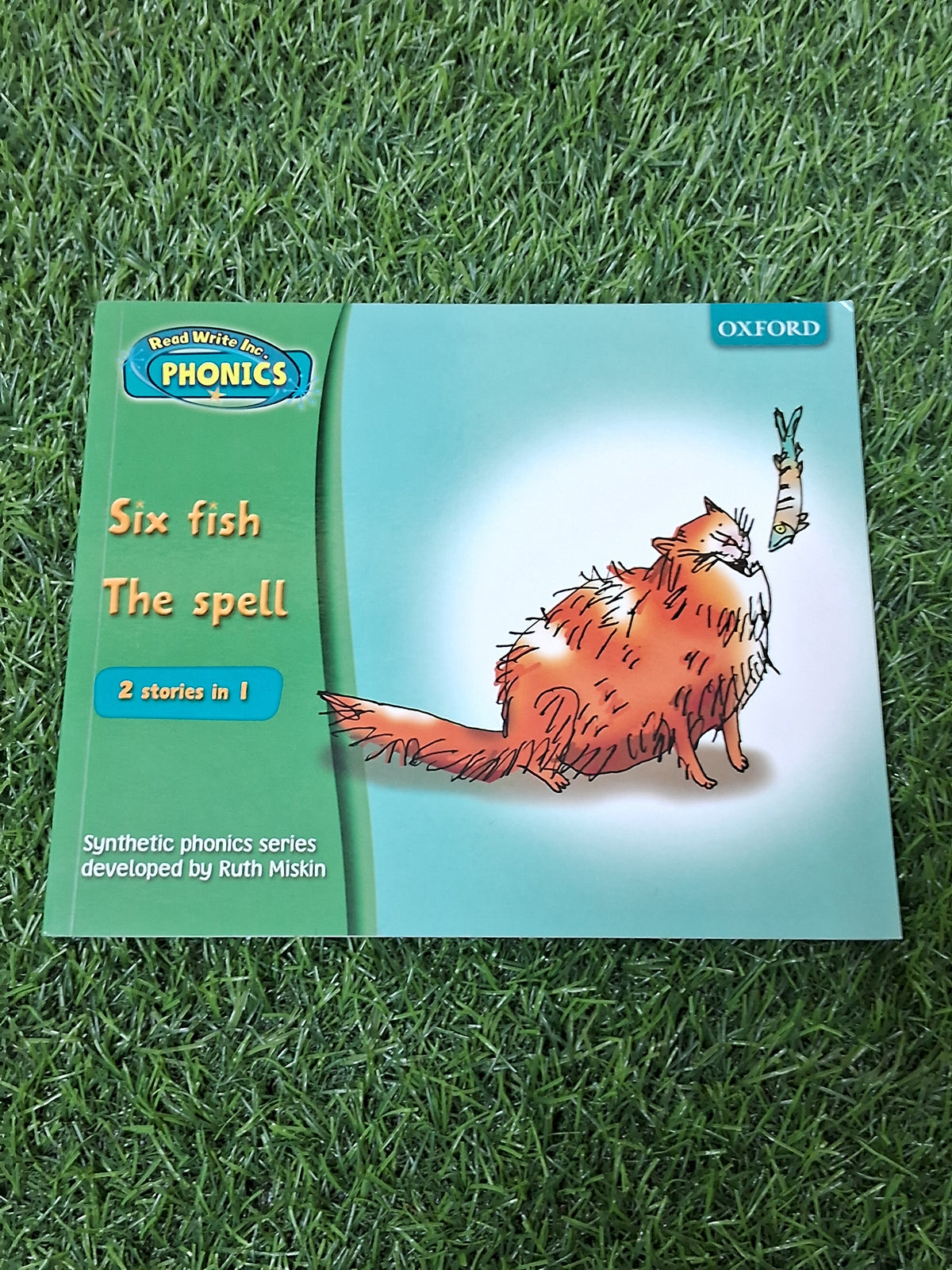 Phonics - Six Fish and The Spell - 2 stories in 1 -  Excellent Condition Paperback
