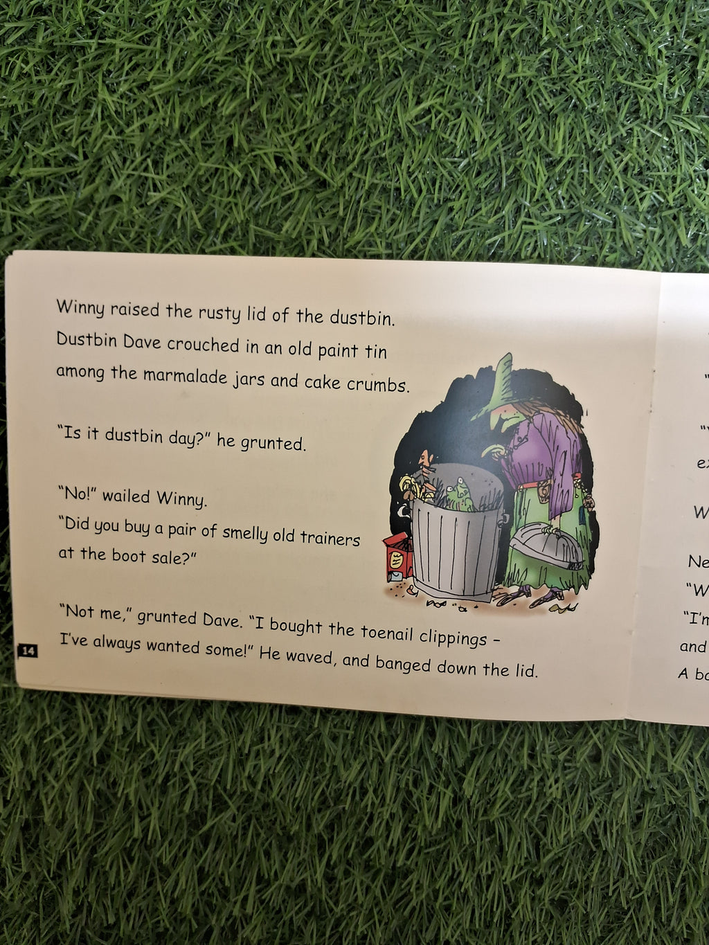 READ WRITE INC - WAILING WINNY'S CAR BOOT SALE grey story book 6 -  Very Good Condition Paperback