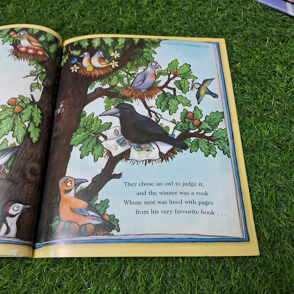Charlie cooks Favourite book - Good Condition Paperback