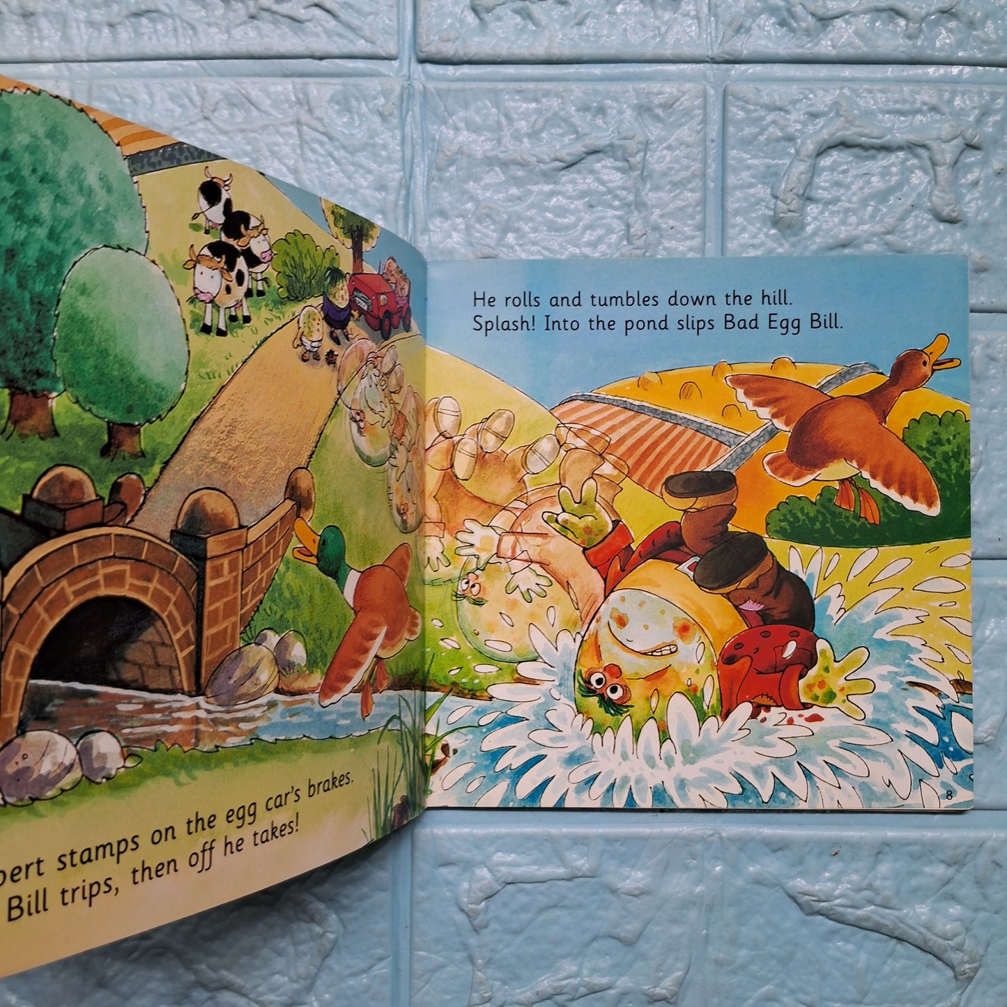 Eggbert Adventure at the seaside - Very Good Condition Paperback