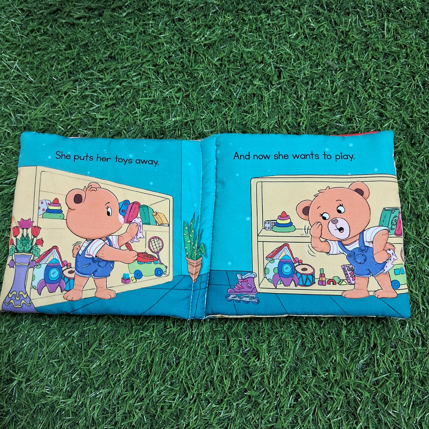 Baby Bear's Day Out ( Set Of 4 Cloth Books)