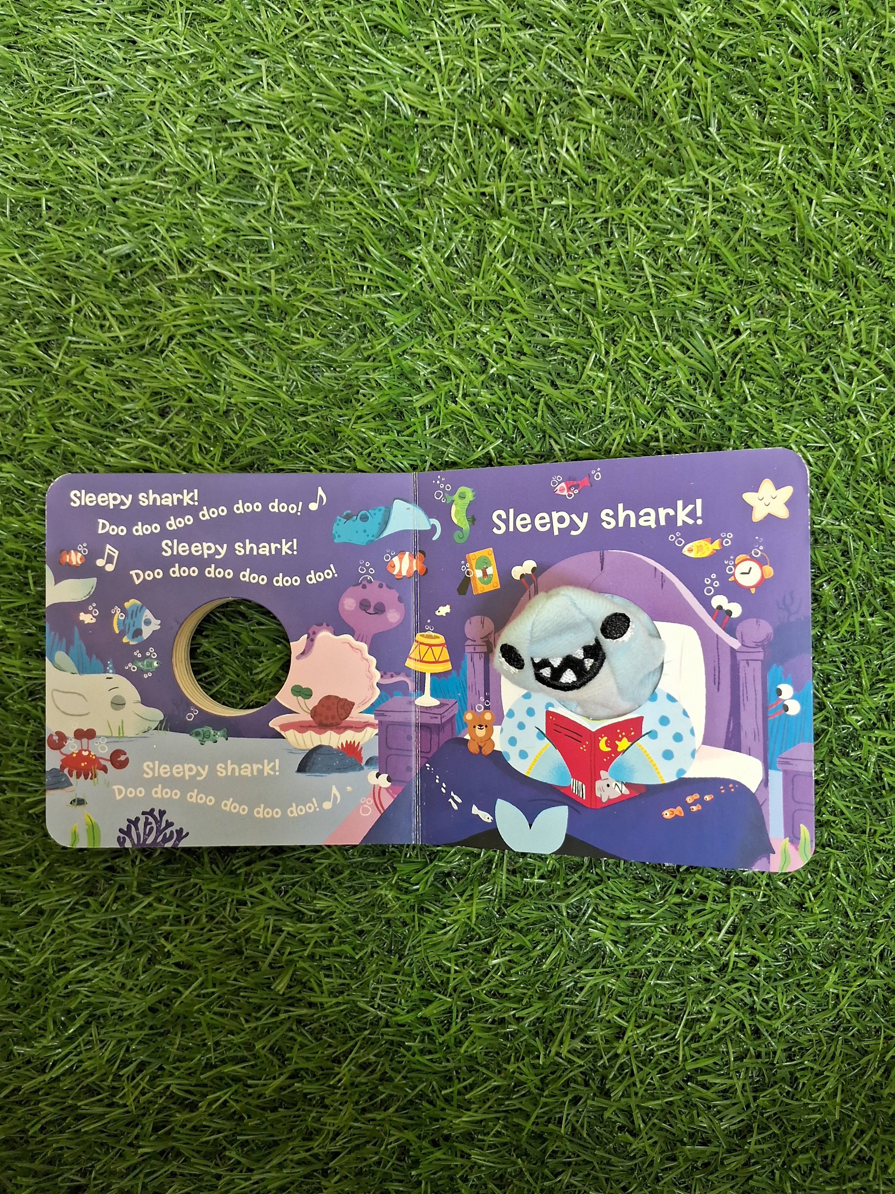 Puppet Book - BABY SHARK - Excellent Condition Board Book