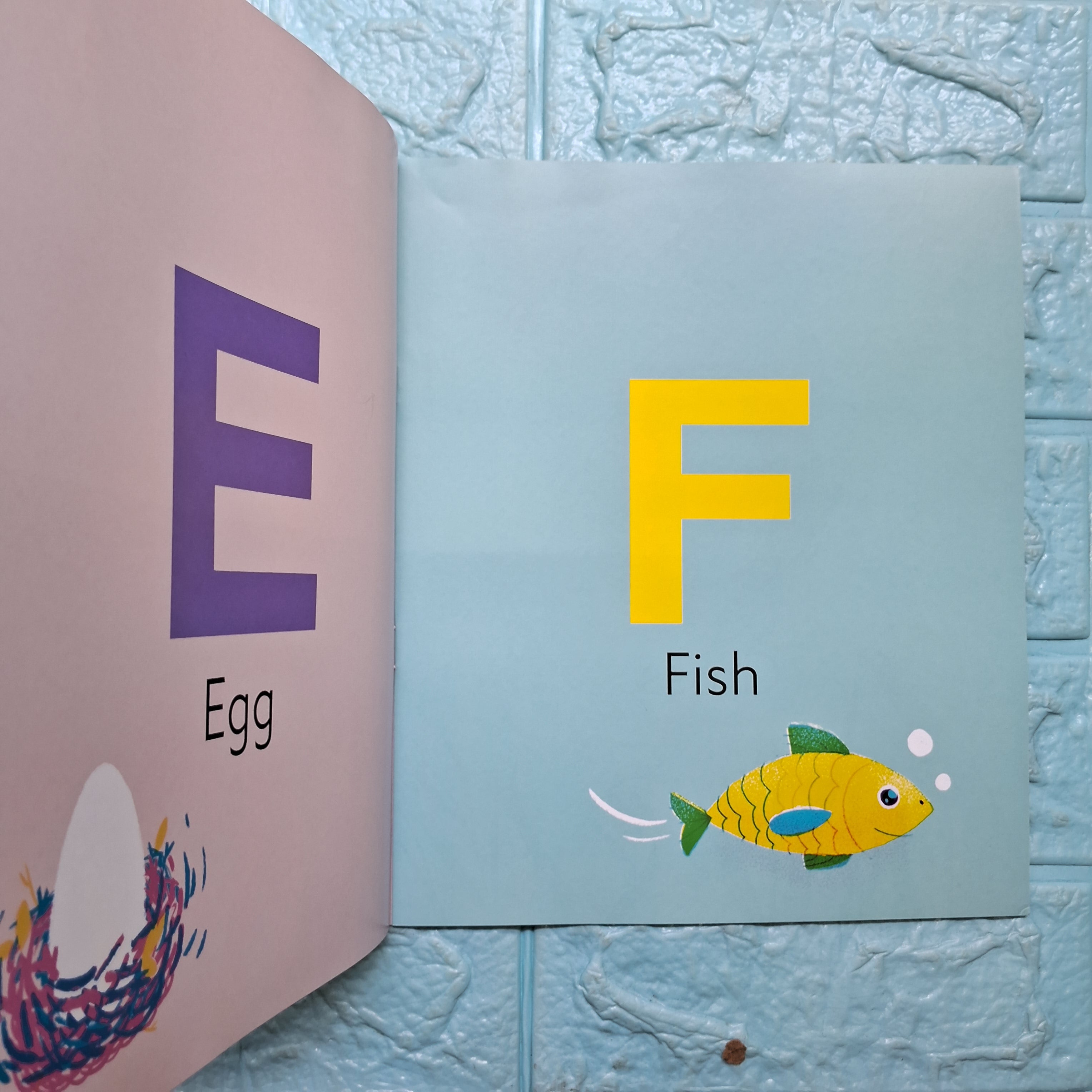 ABCD — A Nature Alphabet Book - English - Level1 - Pratham