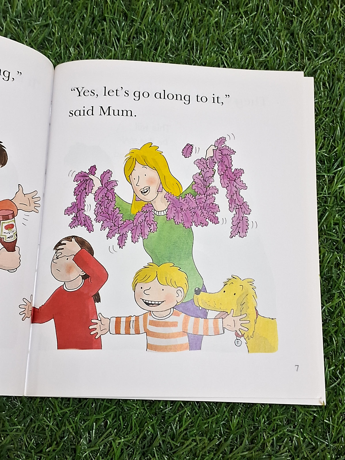 READ WITH BIFF CHIP & KIPPER - THE SING SONG - Excellent Condition Paperback
