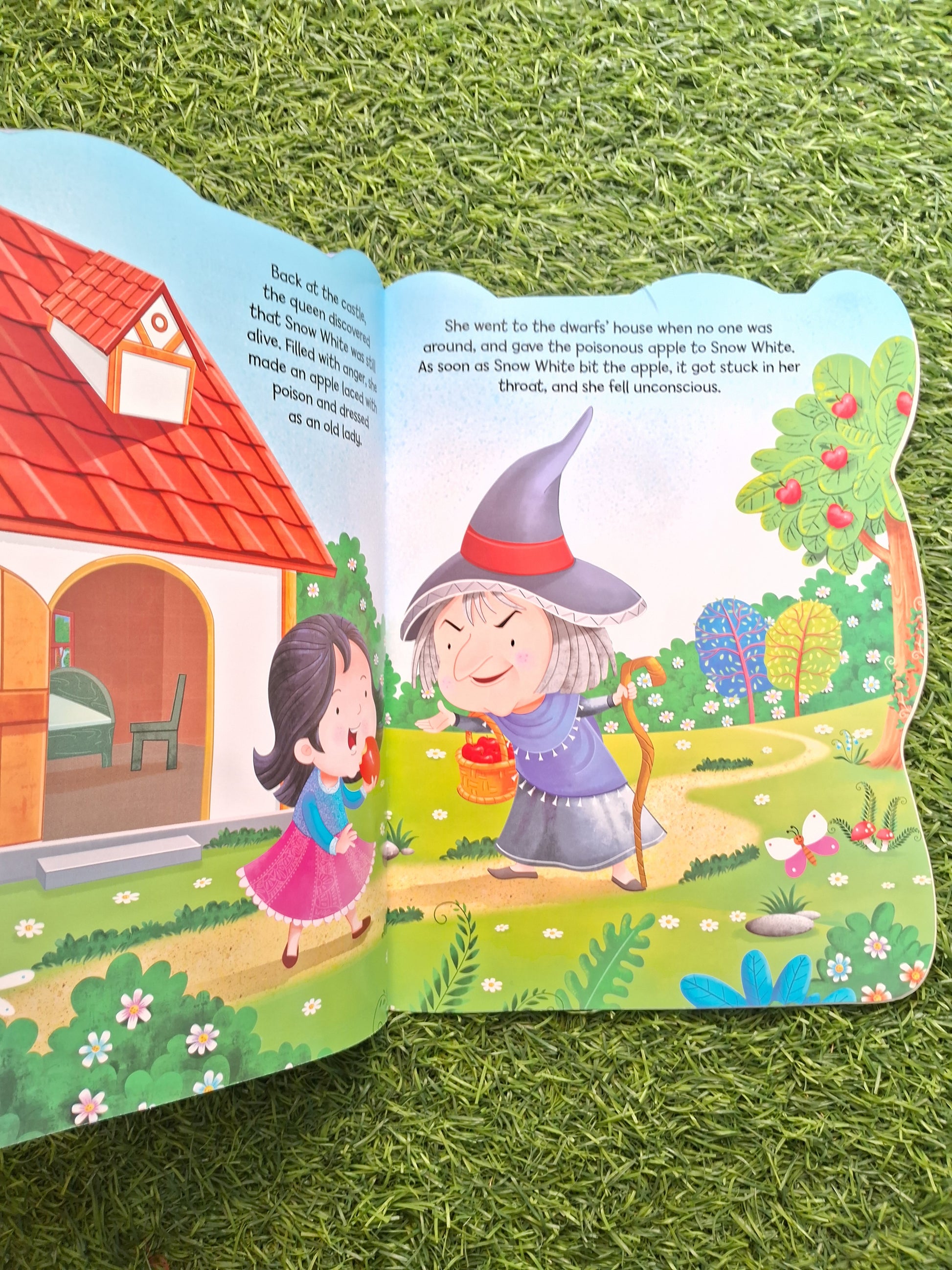 Snow White and Seven Dwarfs - Story Book