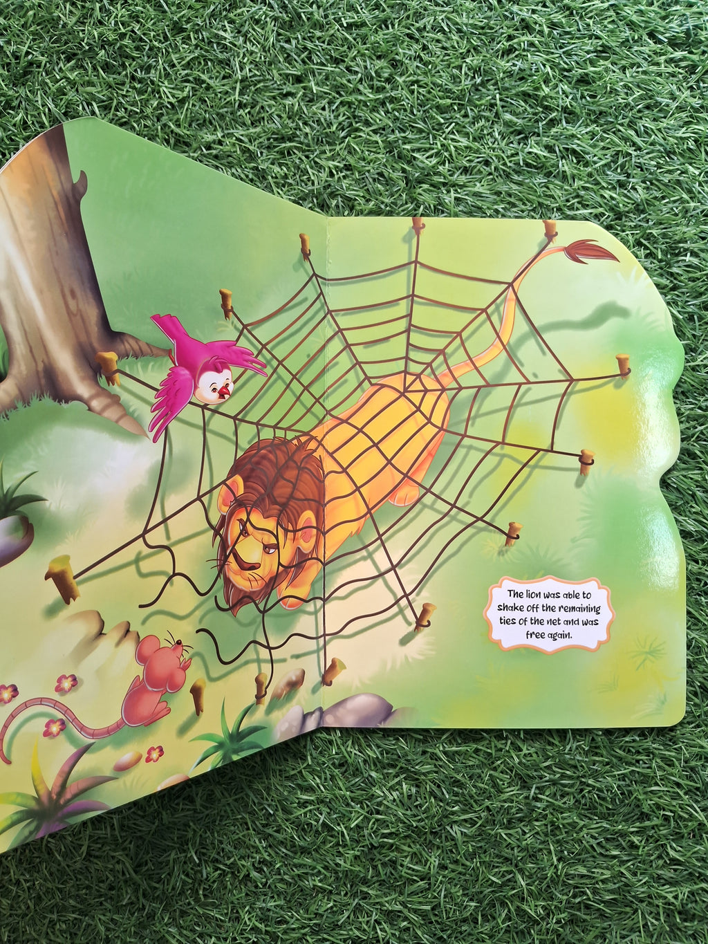 The Lion and the Mouse – Shaped Story Board Book