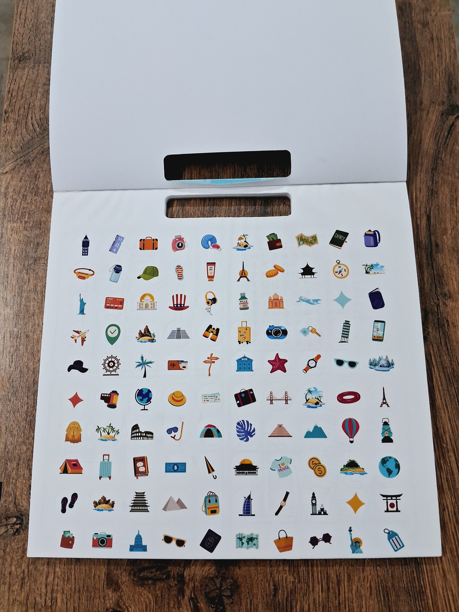 Travel Activity Pad (100 Stickers included)