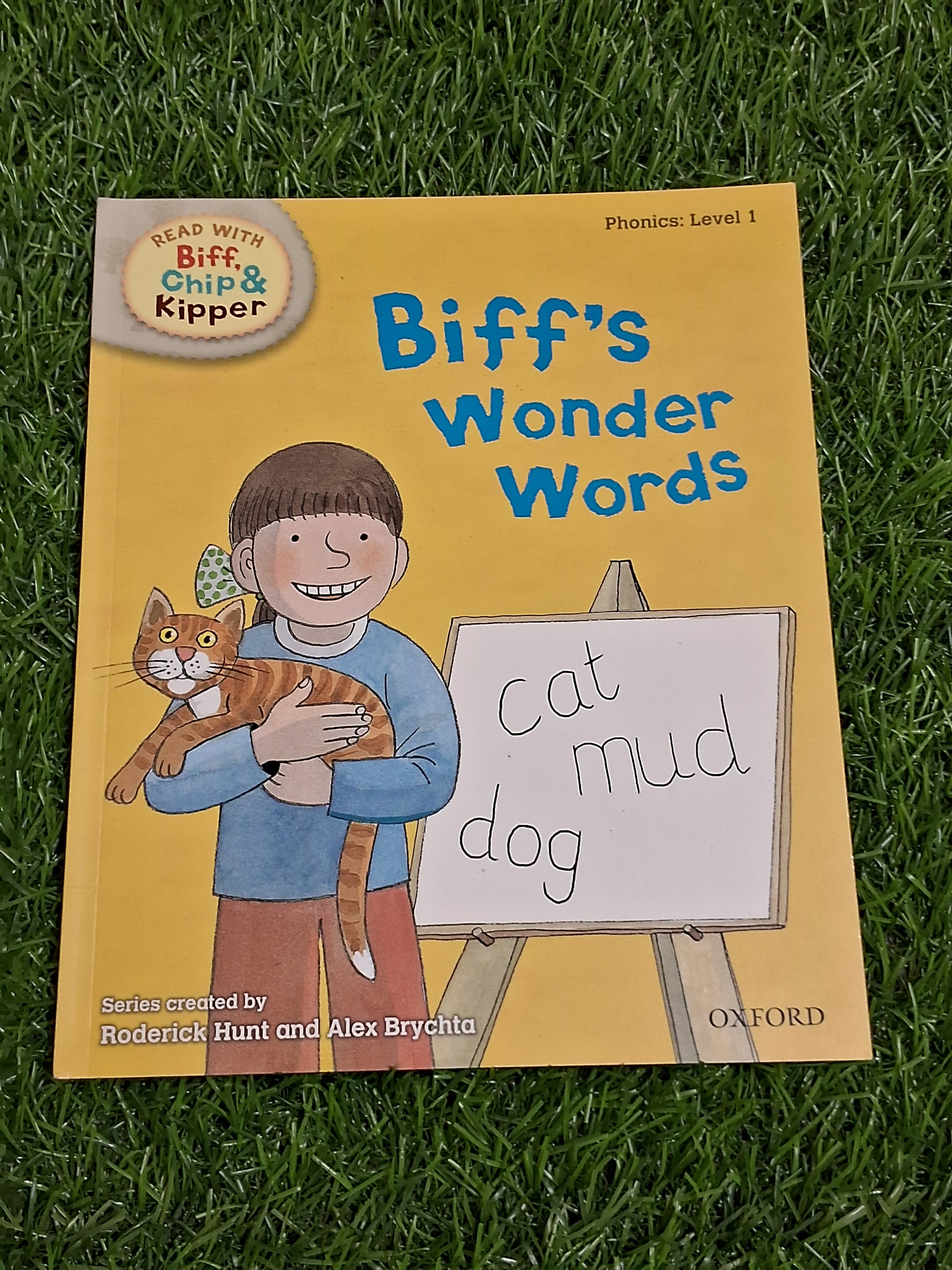 READ WITH BIFF CHIP & KIPPER - BIFF'S WONDER WORDS - Excellent Condition Paperback