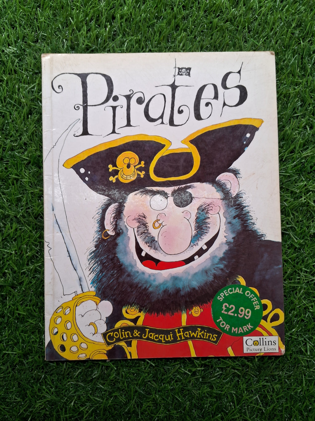 Pirates - Good Condition Paperback