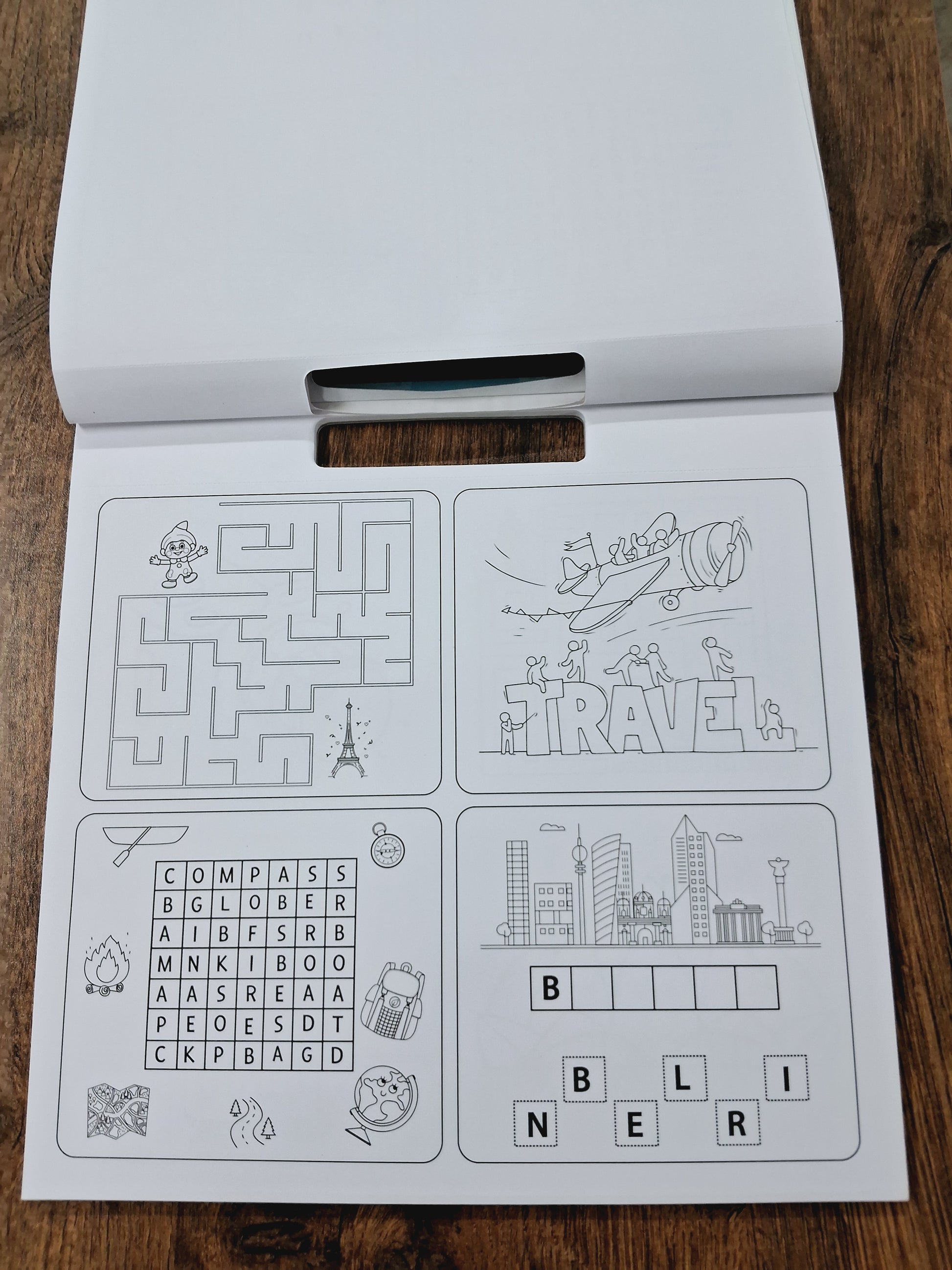 Travel Activity Pad (100 Stickers included)