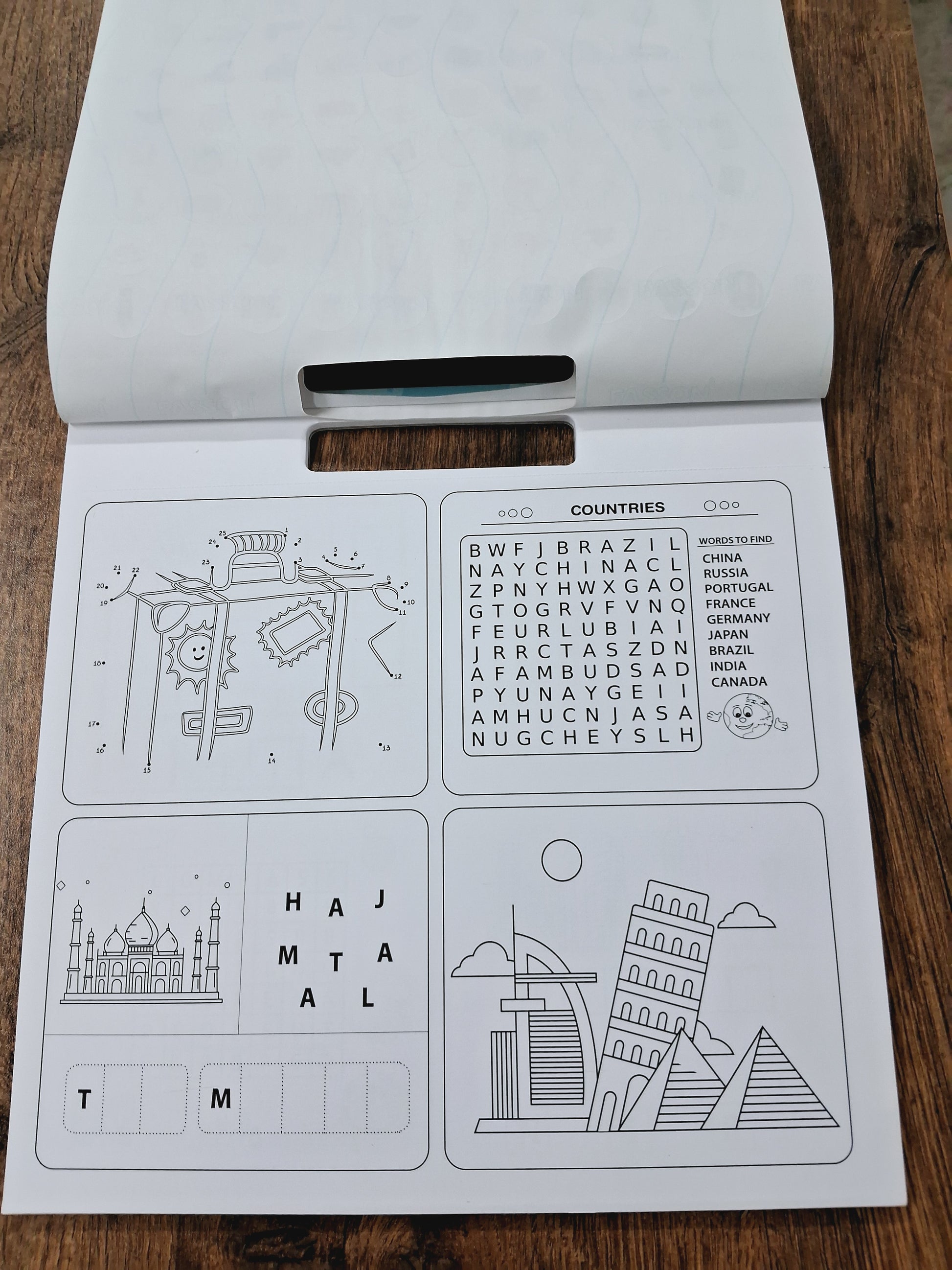 Travel Activity Pad (100 Stickers included)