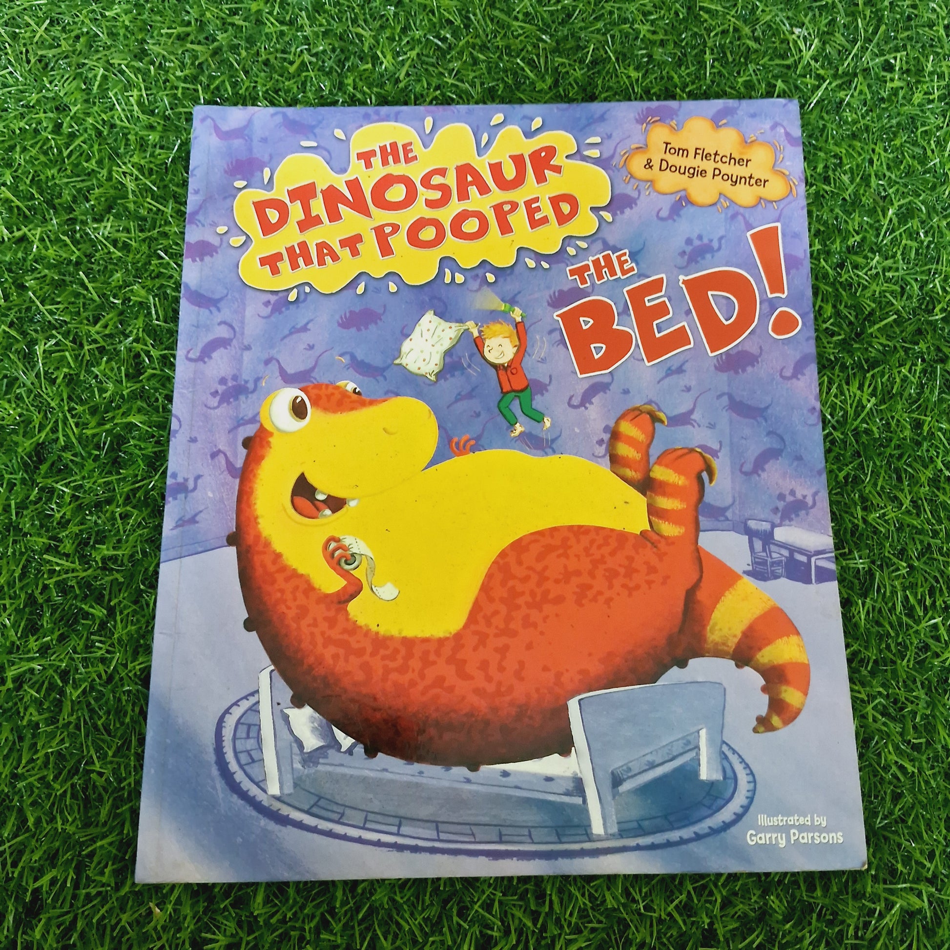 The dinosaur that pooped The bed - Very Good Condition Paperback