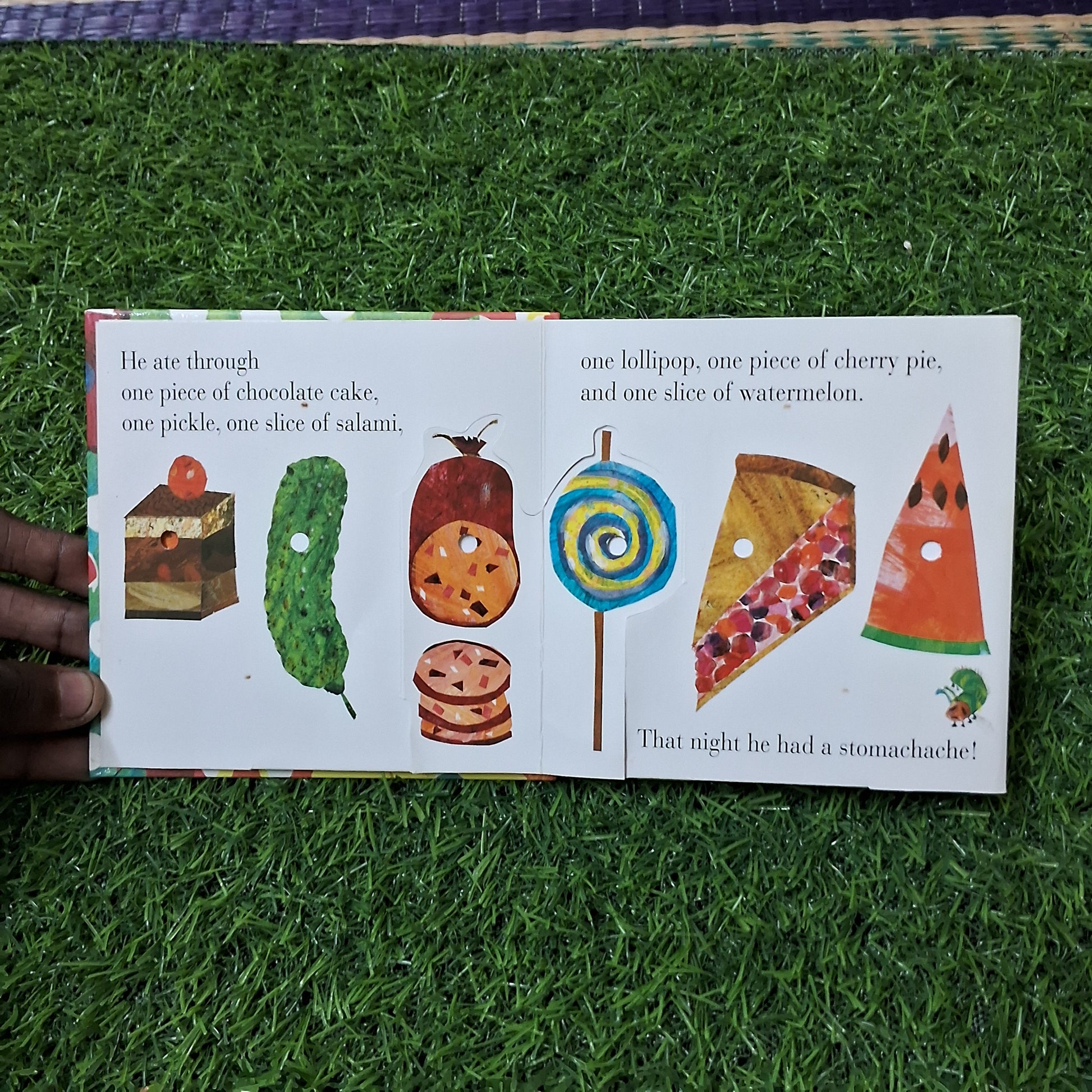 The very hungry caterpillar:A pull out pop up - Good Condition Hardcover