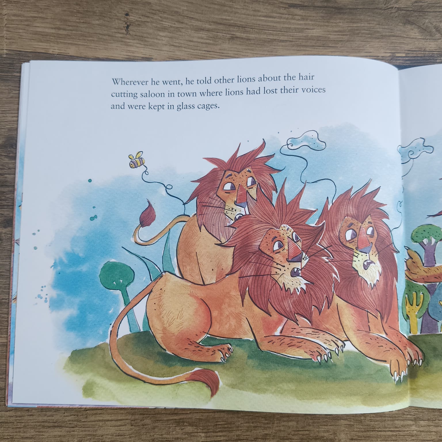 LION GOES FOR A HAIRCUT - ENGLISH