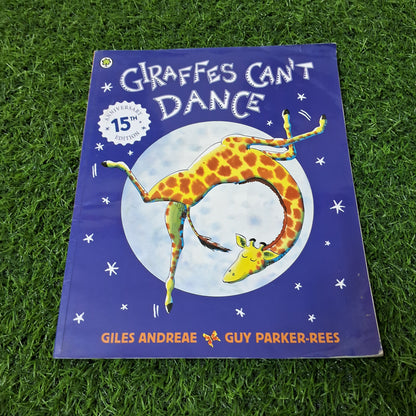 Giraffe can't dance - Very Good Condition Paperback