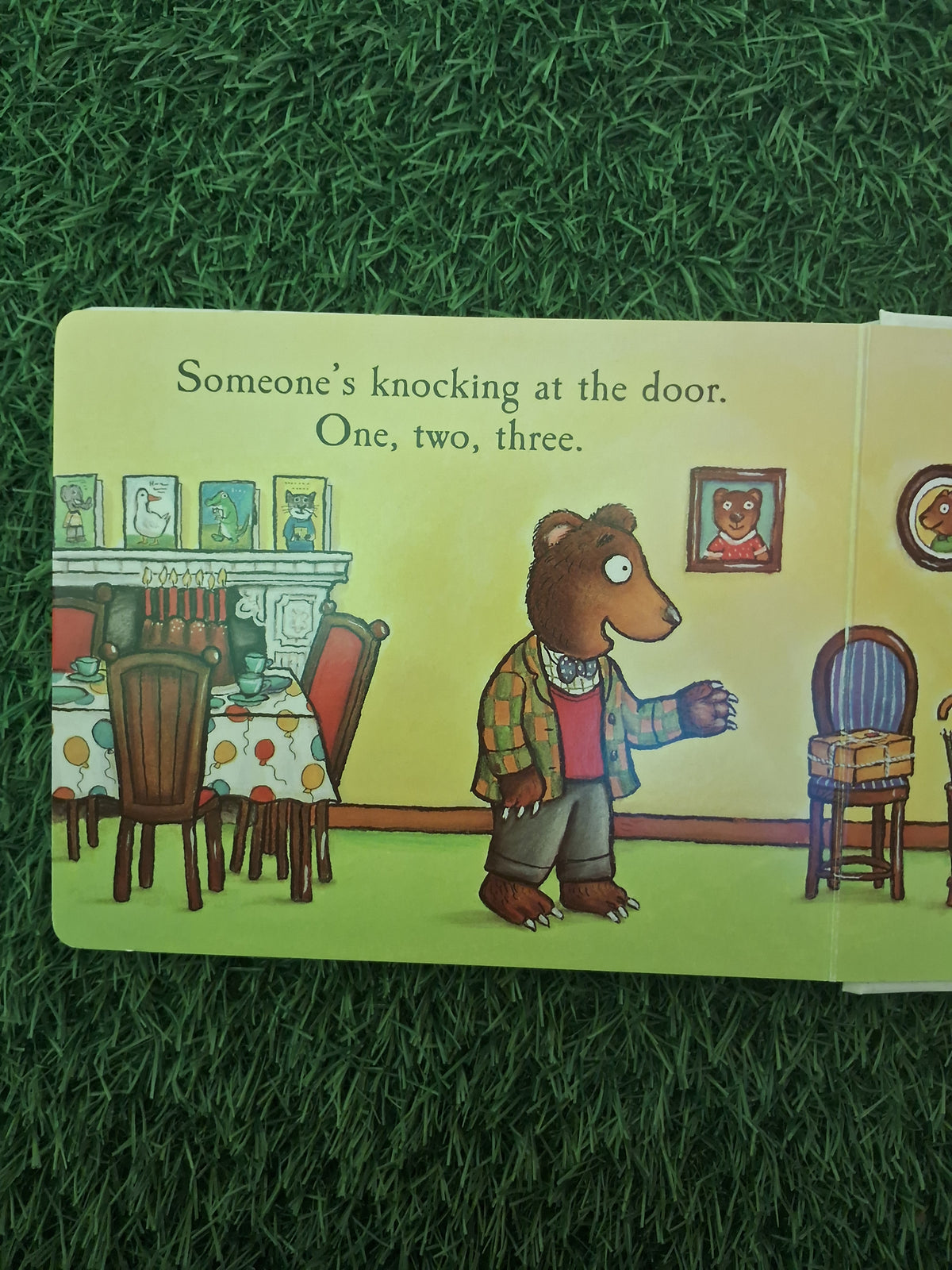 TALES FROM ACORN WOOD - POSTMAN BEAR - Excellent Condition Board Book