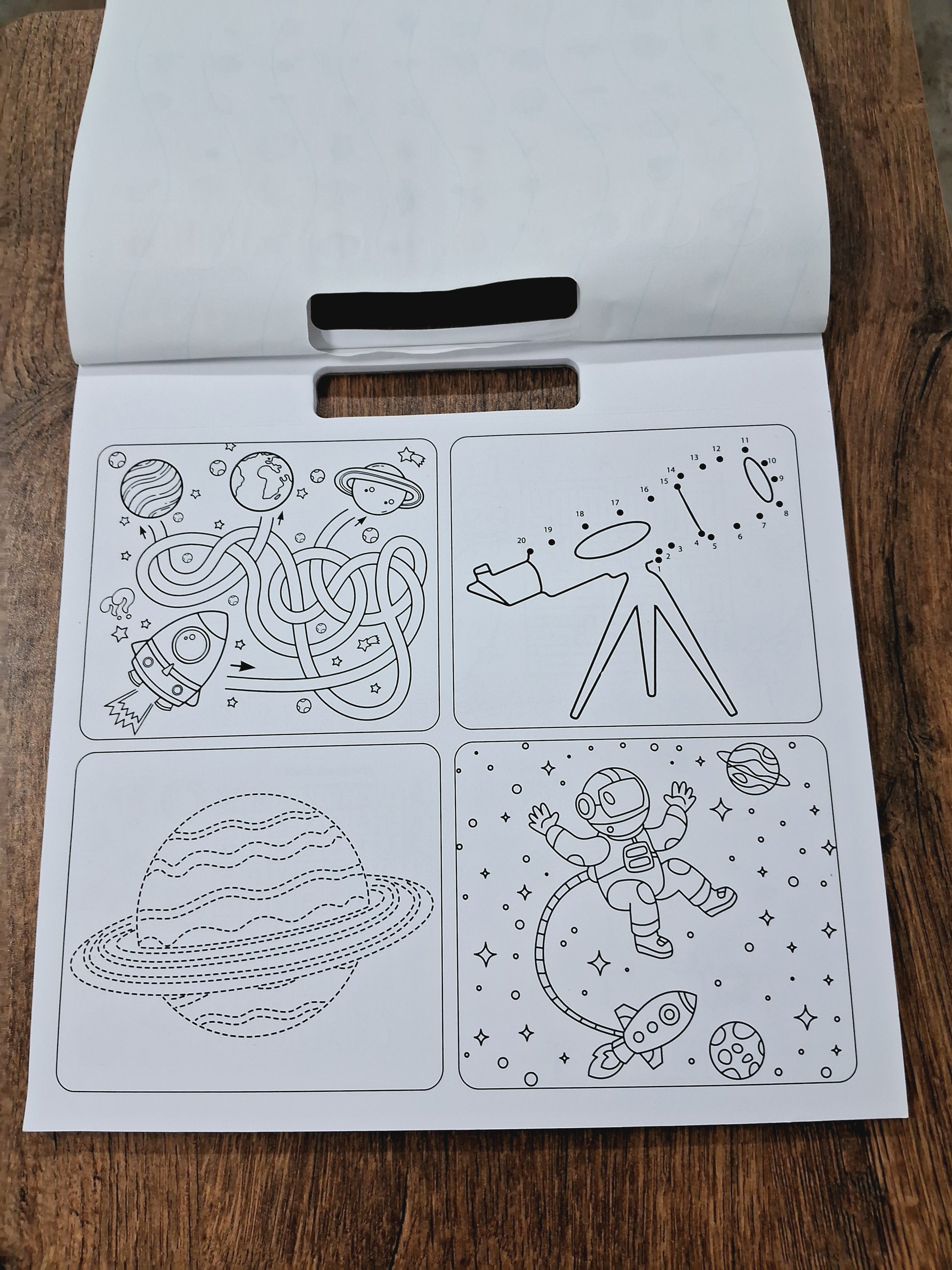 Space Activity Pad (100 Stickers included)