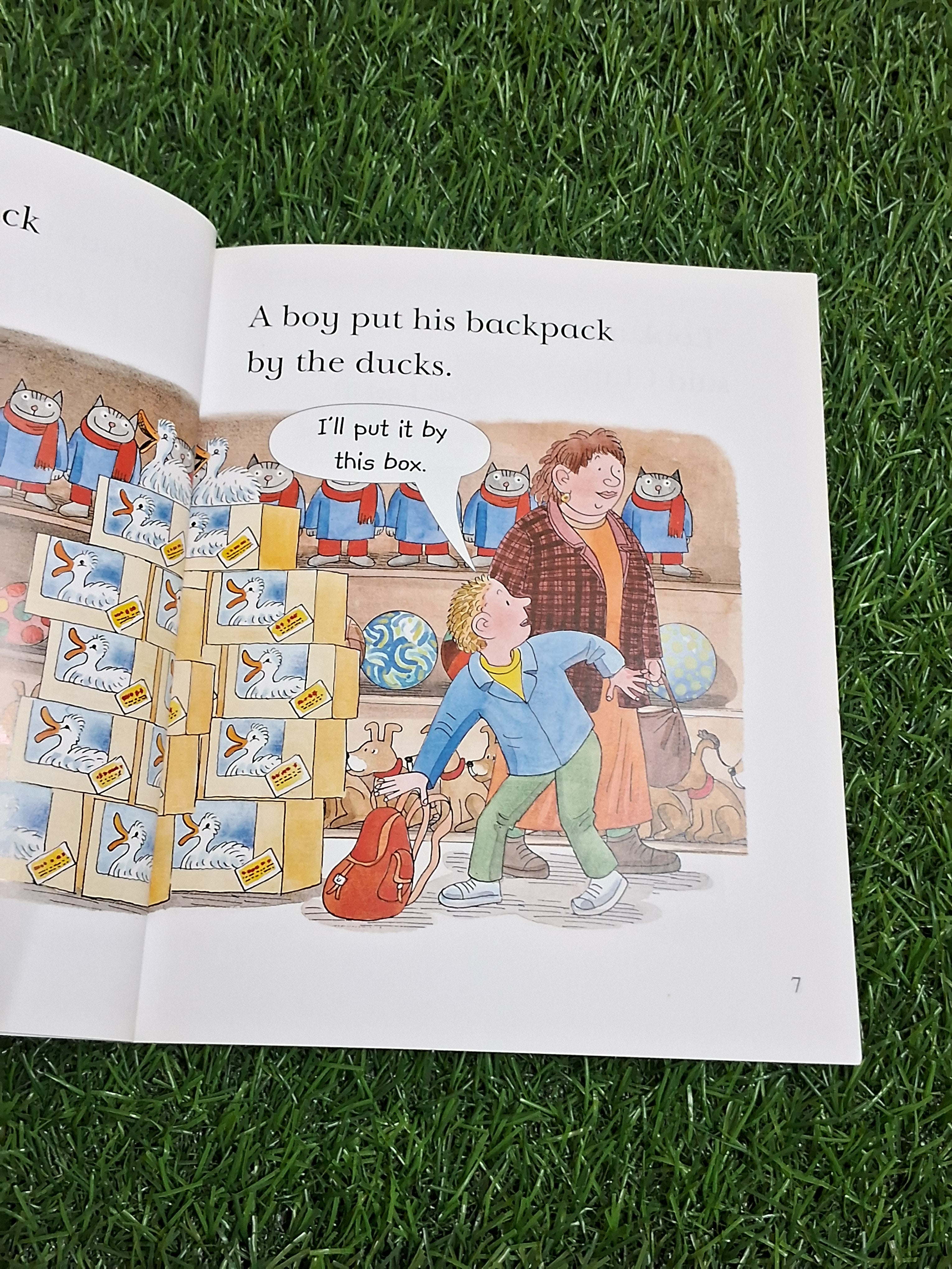 READ WITH BIFF CHIP & KIPPER - THE BACKPACK - Excellent Condition Paperback