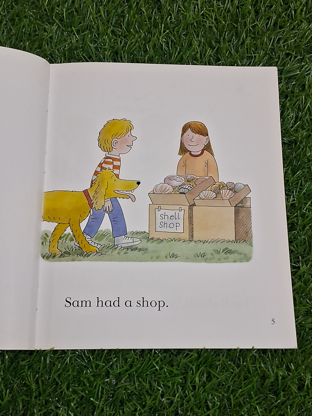 READ WITH BIFF CHIP & KIPPER - SHOPS - Excellent Condition Paperback