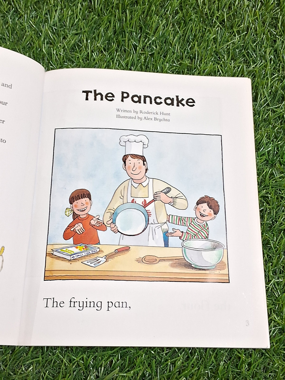 READ WITH BIFF CHIP & KIPPER - THE PANCAKE - Excellent Condition Paperback