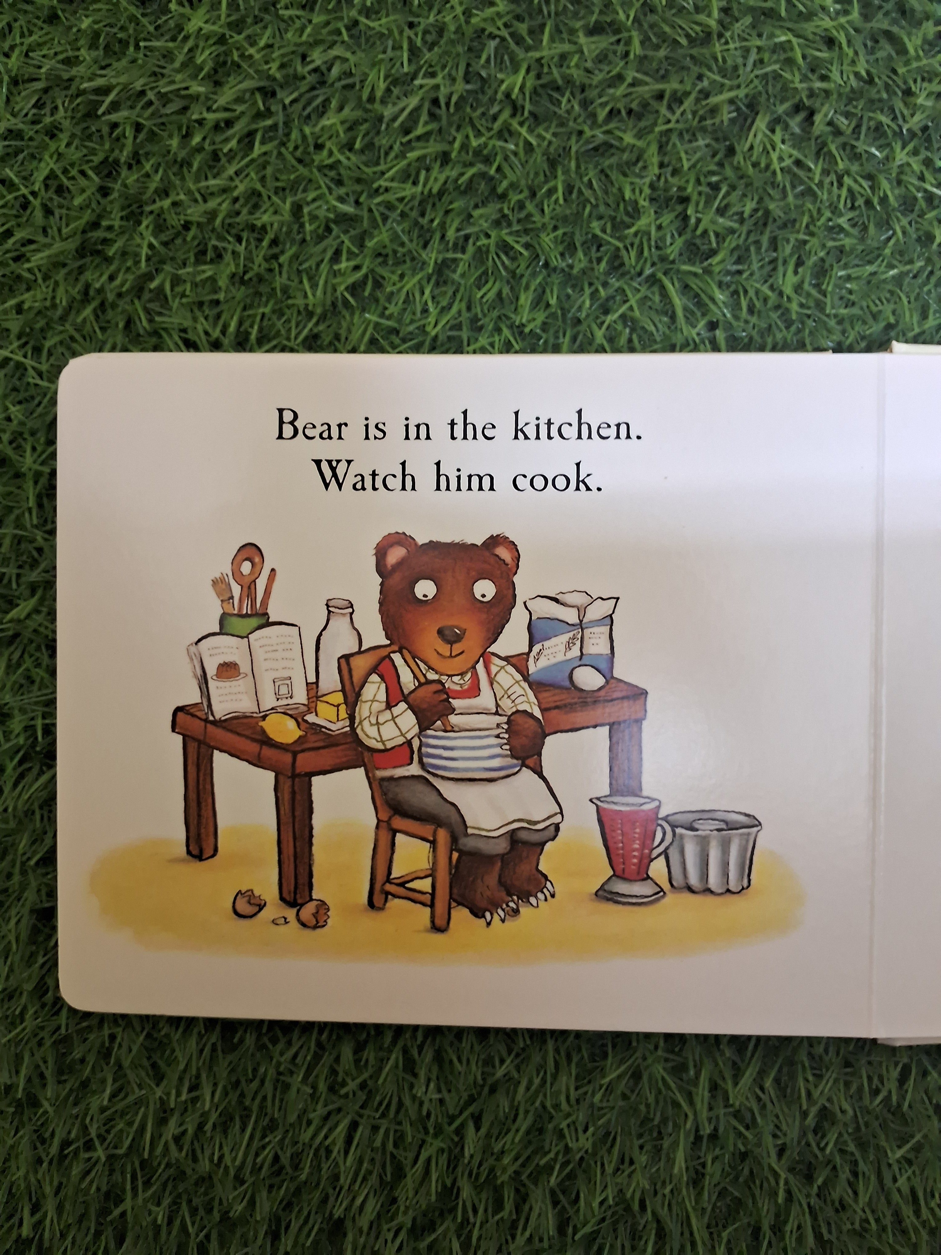 TALES FROM ACORN WOOD - POSTMAN BEAR - Excellent Condition Board Book