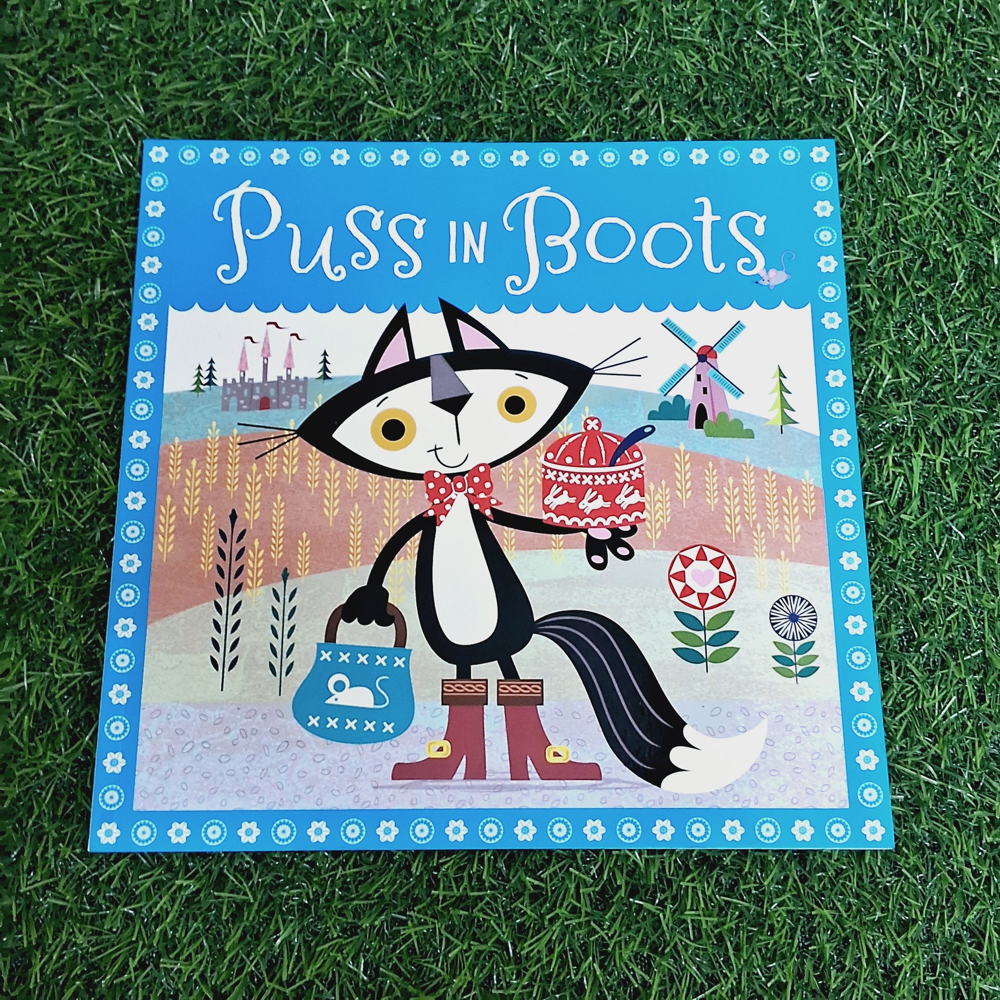 Puss in Boots - Excellent Condition Paperback