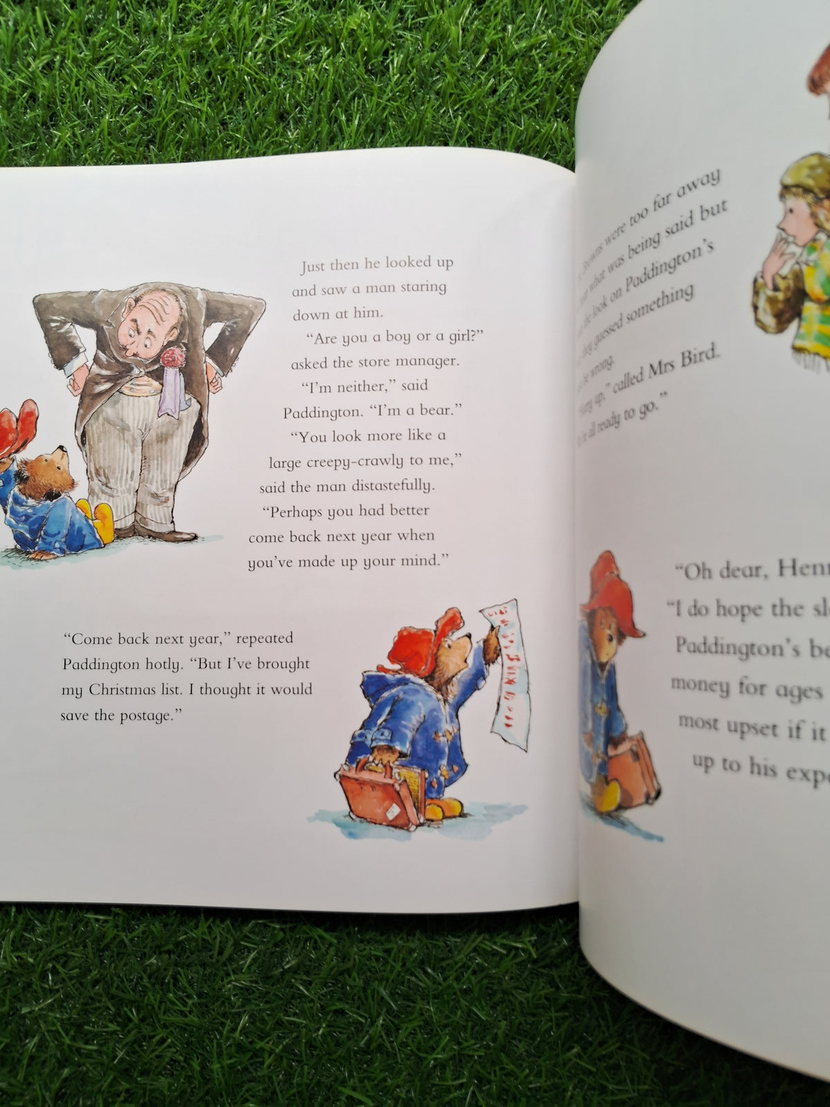 Paddington and the christmas surprise - Very Good Condition Paperback