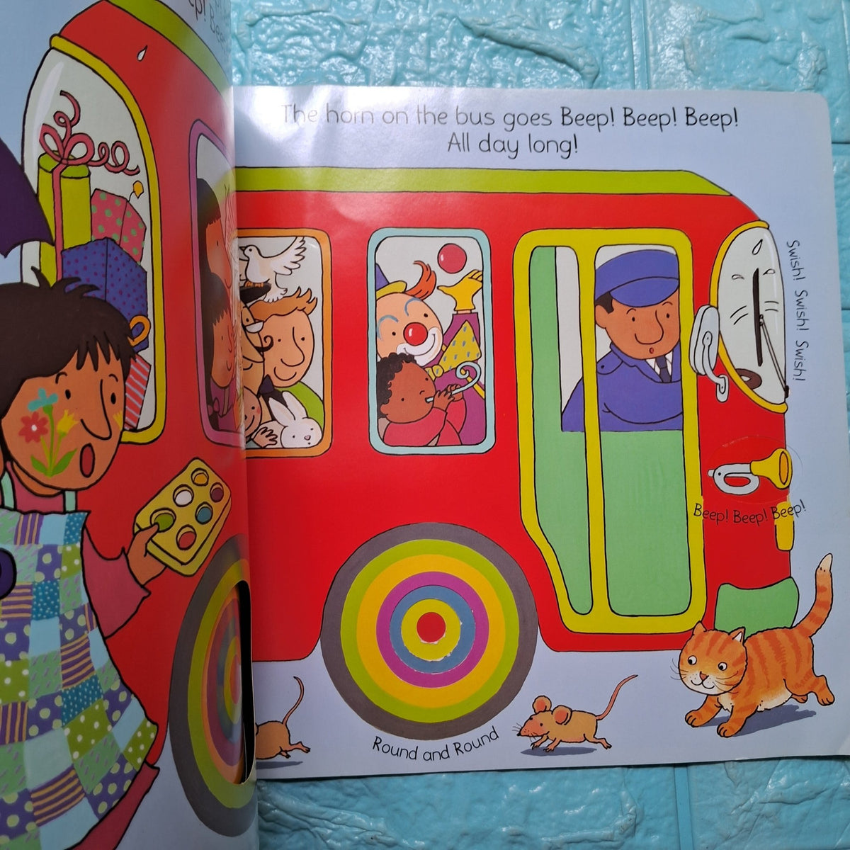 The Wheels on the Bus - Very Good Condition Paperback - We Are Turners